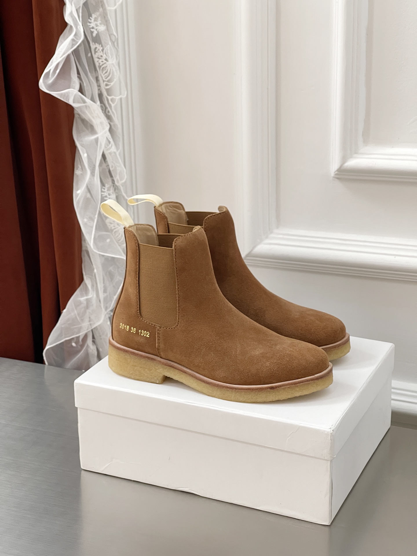 Review: Common Projects Chelsea Boots – Stylish and Comfortable Choice for Men - 图片 3