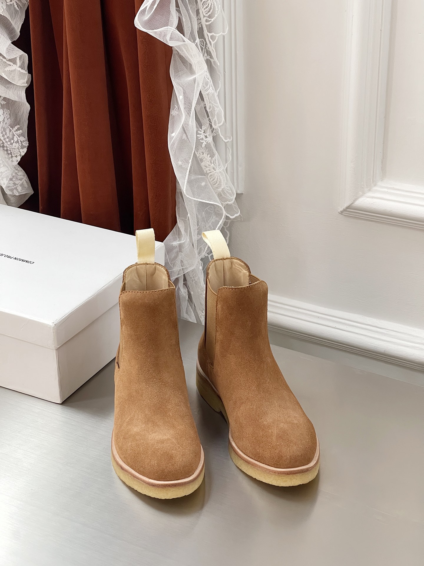 Review: Common Projects Chelsea Boots – Stylish and Comfortable Choice for Men - 图片 2