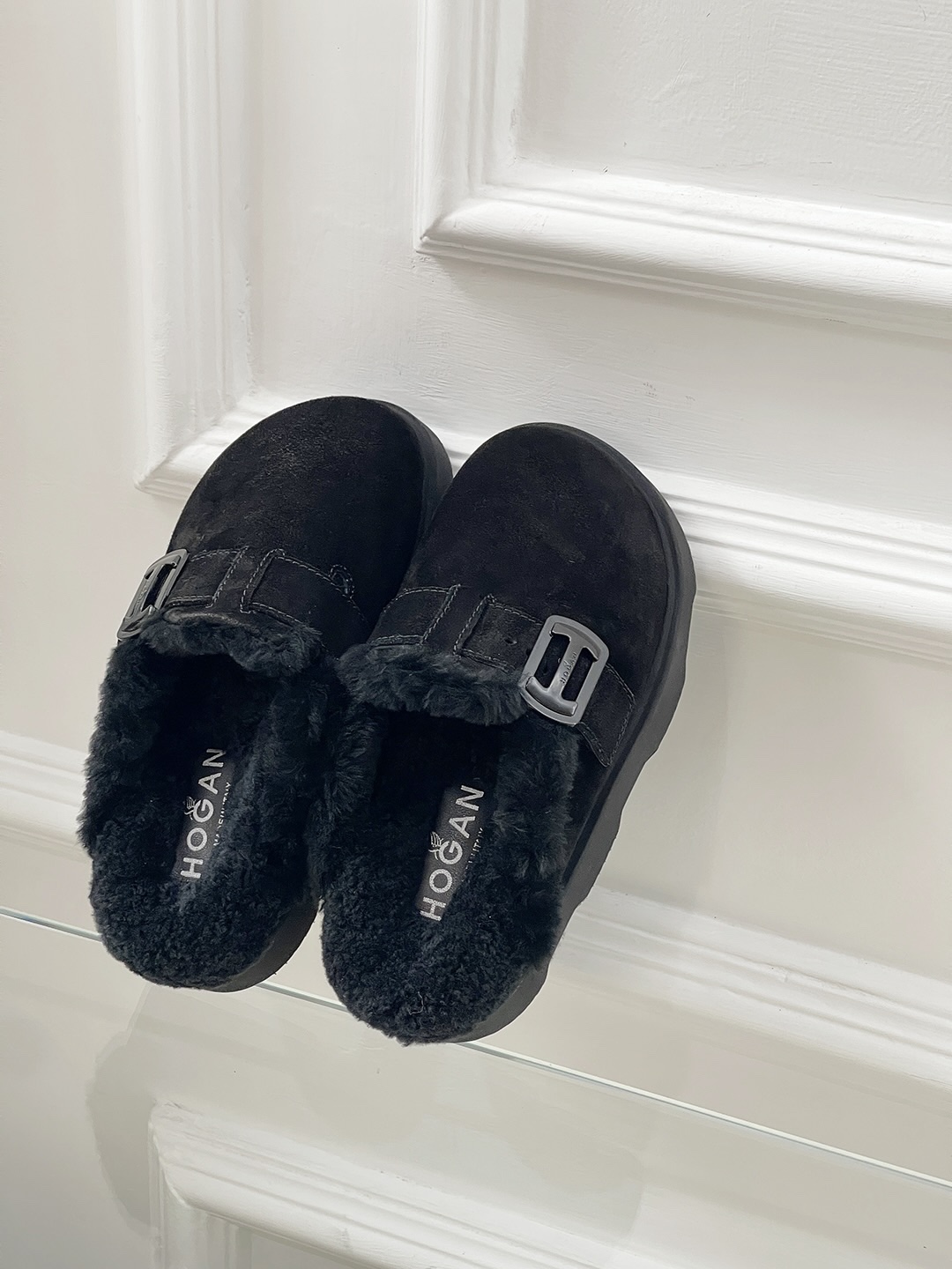 Cozy Wool Slippers with Unique Zephyr Soles for Women: Hogan-Holded Collection - 图片 7