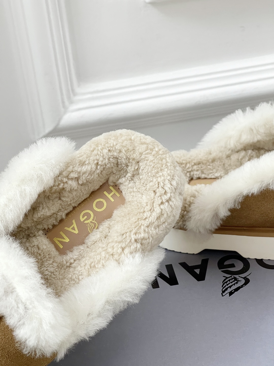 Cozy Wool Slippers with Cow Velvet and Zephyr Soles for Women. - 图片 9