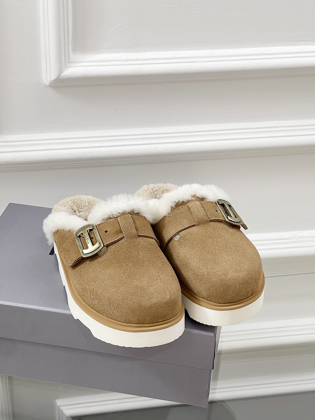Cozy Wool Slippers with Cow Velvet and Zephyr Soles for Women. - 图片 4