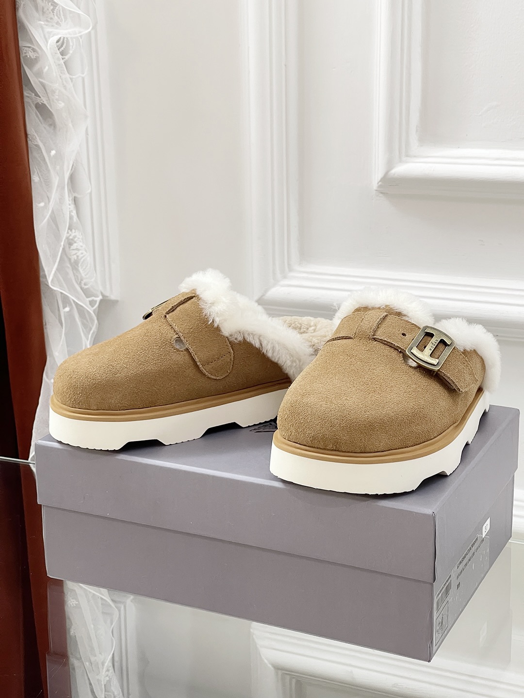 Cozy Wool Slippers with Cow Velvet and Zephyr Soles for Women. - 图片 2