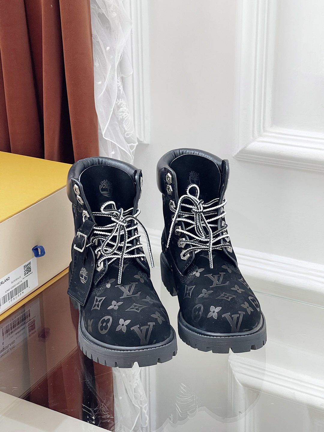 LV x Timberland Collaboration: Italian-Made Leather Shoes with LV Style - 图片 5