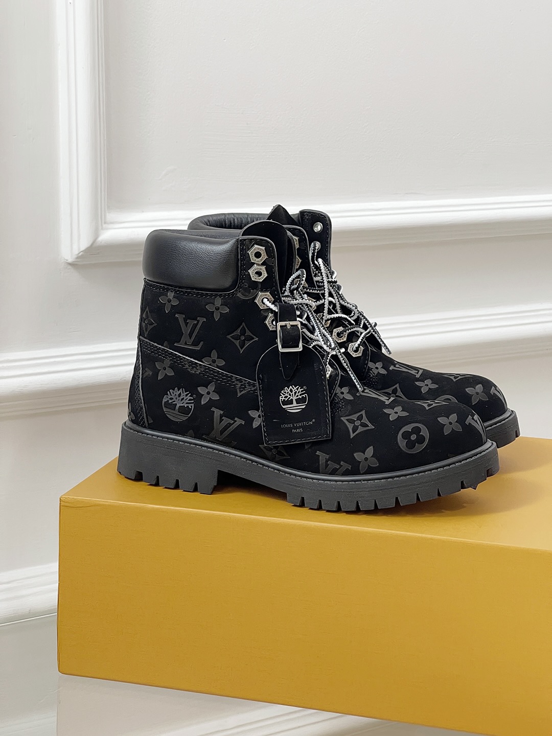 LV x Timberland Collaboration: Italian-Made Leather Shoes with LV Style - 图片 4