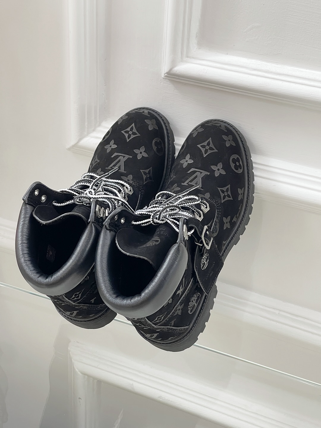 LV x Timberland Collaboration: Italian-Made Leather Shoes with LV Style - 图片 8