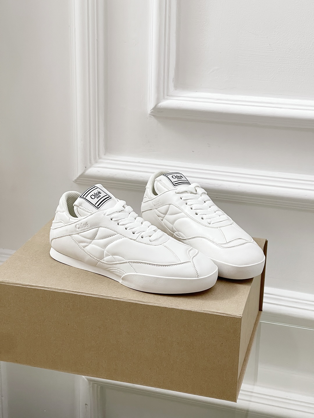 NO:164776,Super comfortable German training shoes Kick sports shoes Super versatile and comfortable series of casual shoes, suitable for all occasions, fashion trends and fashion elements, the upper appearance is full of nobleness. Wearing it can always show the feminine fashion charm. Fashion special!  Upper material: cow back velvet/mesh/top layer cowhide material: mesh Sole material: original rubber combination sole purchase: women's model 35-40 (40 customized) low top mesh leather surface high top mesh high top 310, casual shoes/sports shoes, sneakers, cowhide19860909超舒服的德训鞋Kick 运动鞋 超百搭舒适的系列休闲鞋,适用于各种场合随便一搭就是时尚弄潮儿有时尚元素,鞋面外表 贵气感十足 穿上它总能展现女性时尚韵味 时尚特别！ 鞋面材质:牛反绒/网布/头层牛皮 鞋里材质:网布 鞋底材质:原版橡胶组合底 鞋码选购:女款35-40(40定制）低帮网布皮面高帮网布高帮310,休闲鞋/运动鞋,sneakers,cowhide,Women's Shoes