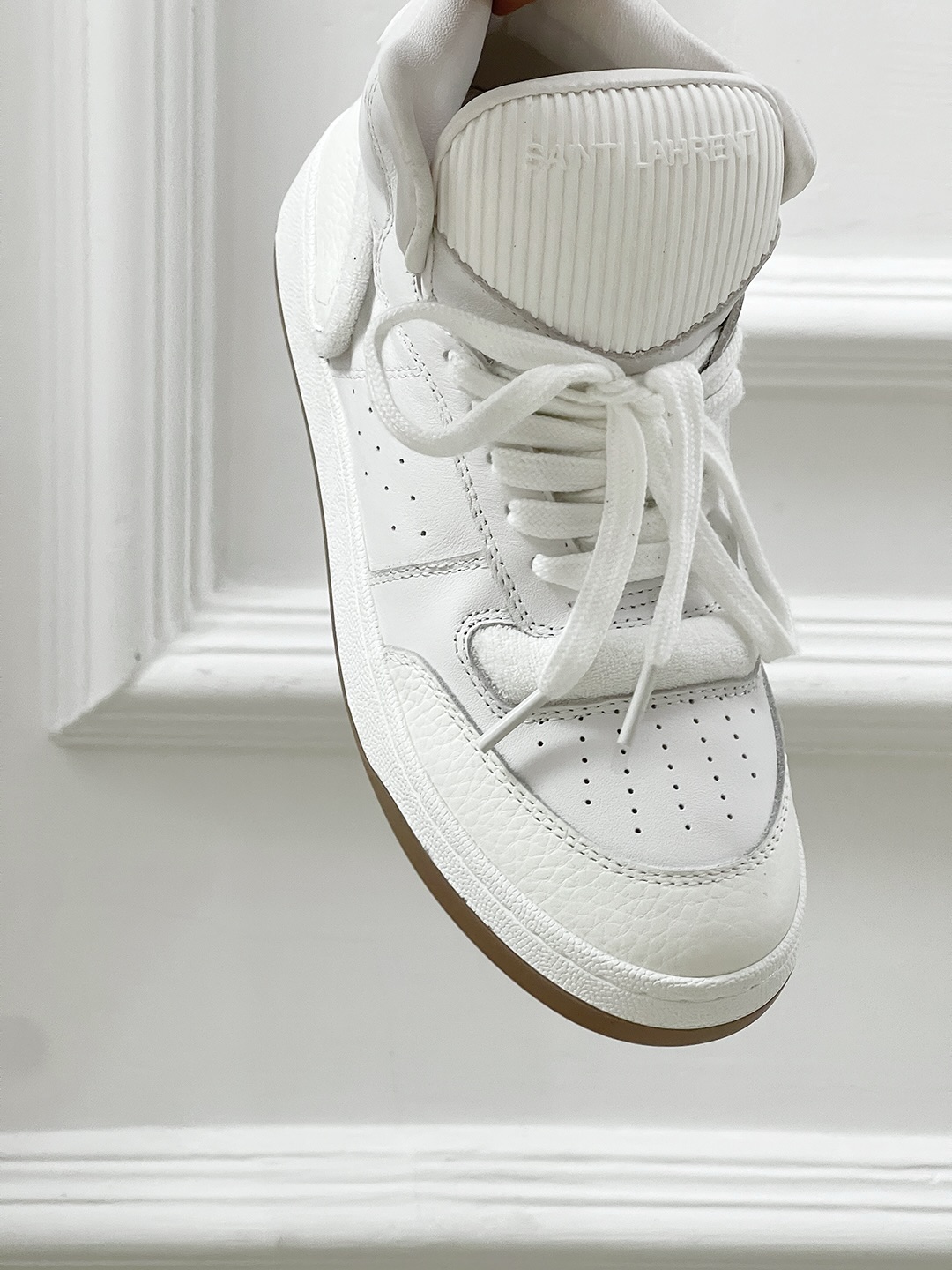 Saint Laurent’s Saint Roland Sneakers: Fashion’s New Classic White Shoes - 图片 7