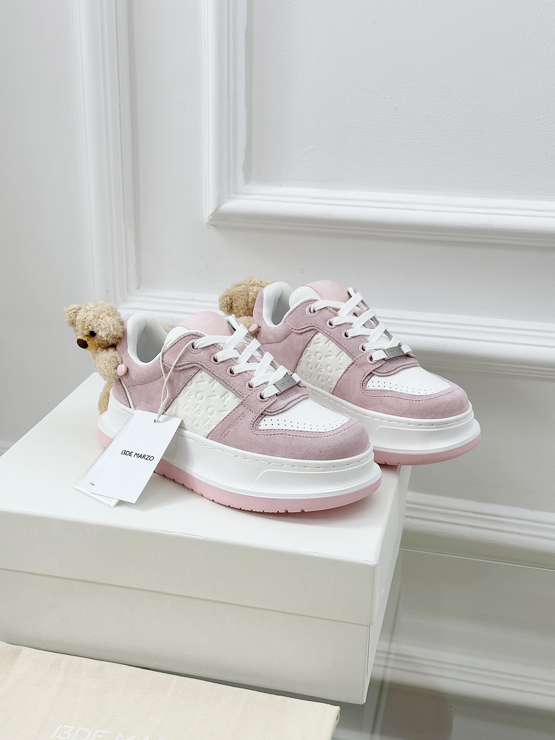 13DE MARZO Panda Canvas Shoes, Stylish Sneakers with Removable Bear Accent 1 13DE MARZO Panda Canvas Shoes, Stylish Sneakers with Removable Bear Accent