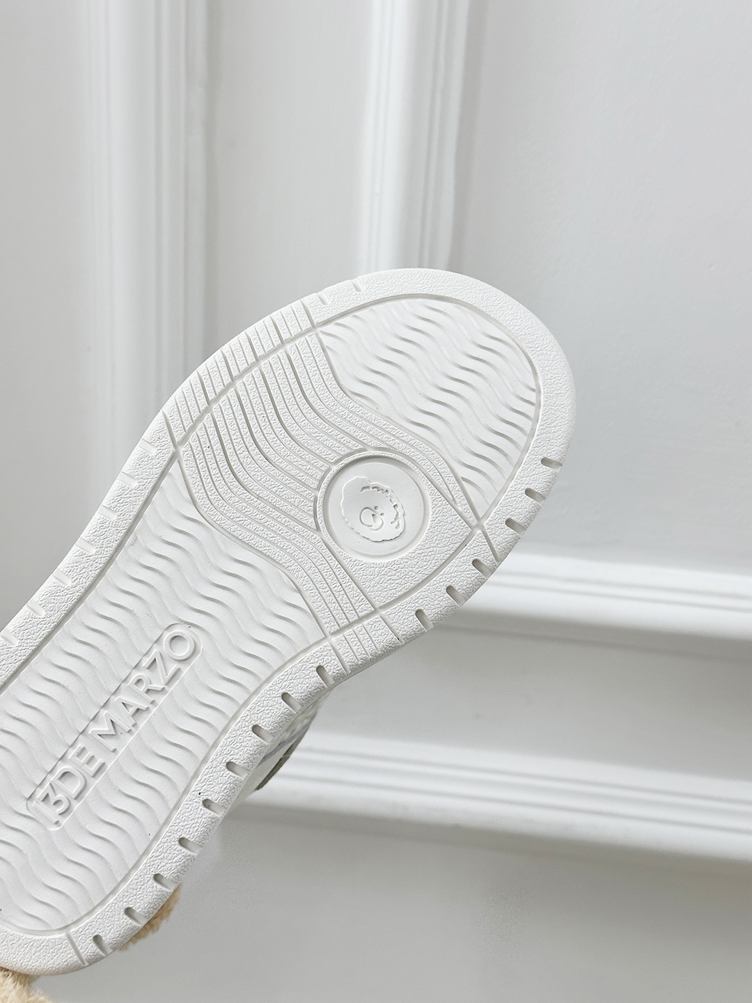 13DE MARZO White Leather Sneakers With Removable Teddy Bear Accent 10 i1742808016057 5661 0 8