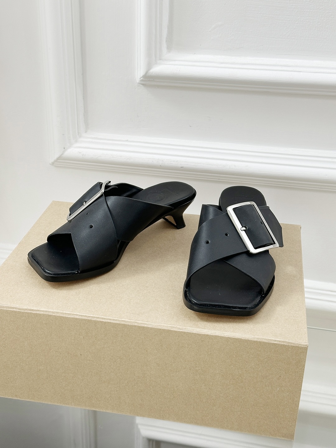 LOEWE Women's Black Leather Buckle Heeled Sandals Mules Slides Shoes 4 i1743324261549 8438 0 2