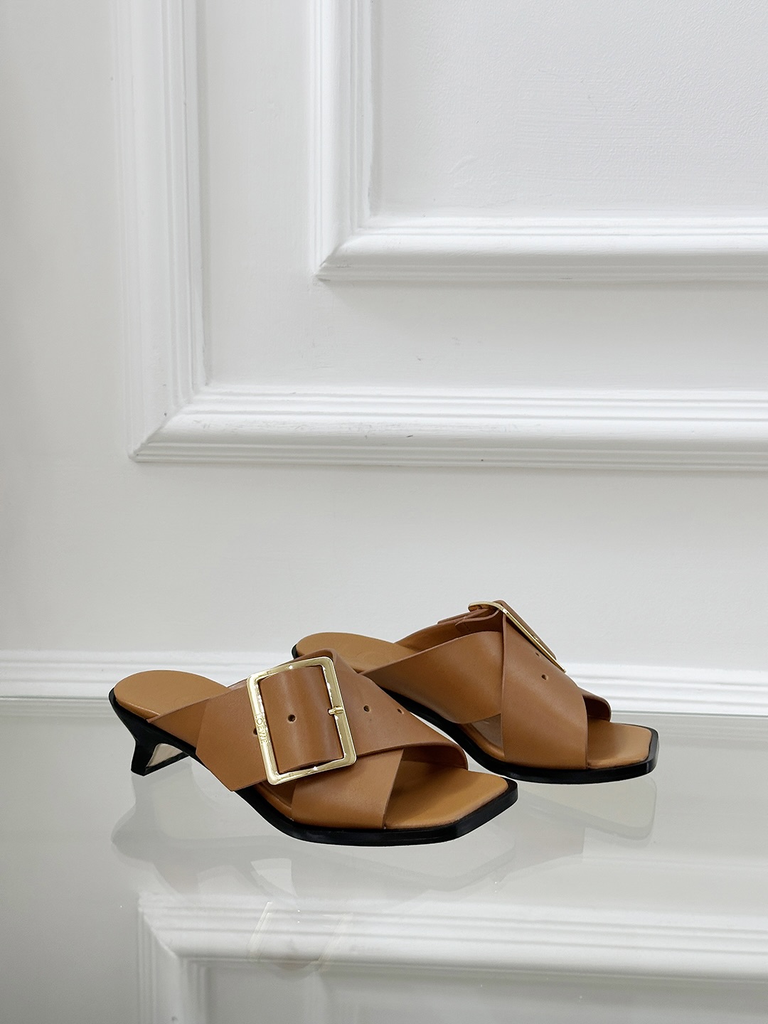 LOEWE Women's Leather Buckle Slide Sandals Elegant Summer Mules 7 i1743324333156 9278 0 5