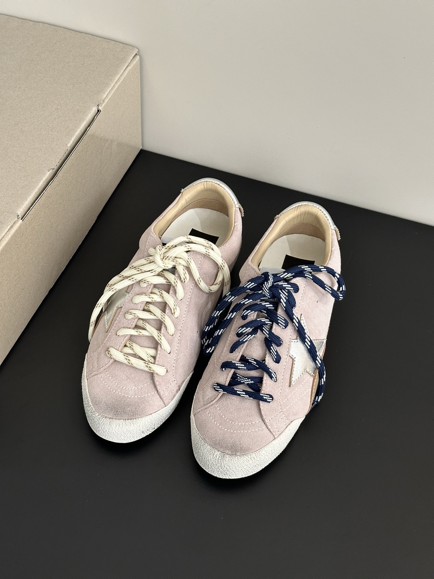Golden Goose True Star: Retro Style and Performance with Unique Design