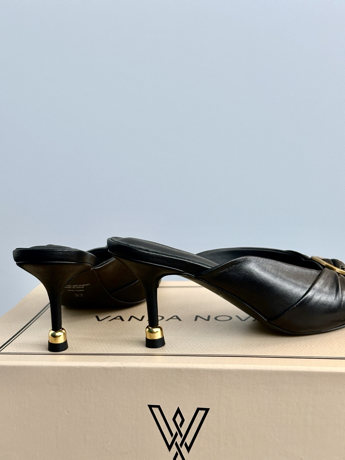 Italian Brand VANDA NOVAK Shoe Series Inspection and Distribution Overview - 图片 8