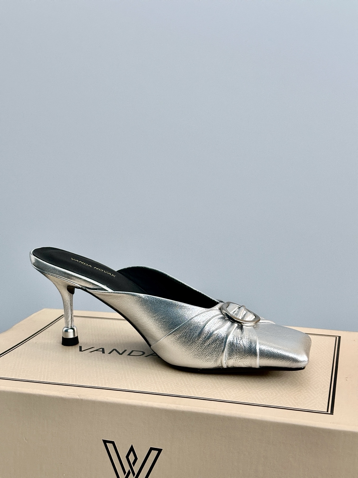 Italian Brand VANDA NOVAK Shoe Series with High-Sense Style and Quality Craftsmanship - 图片 7