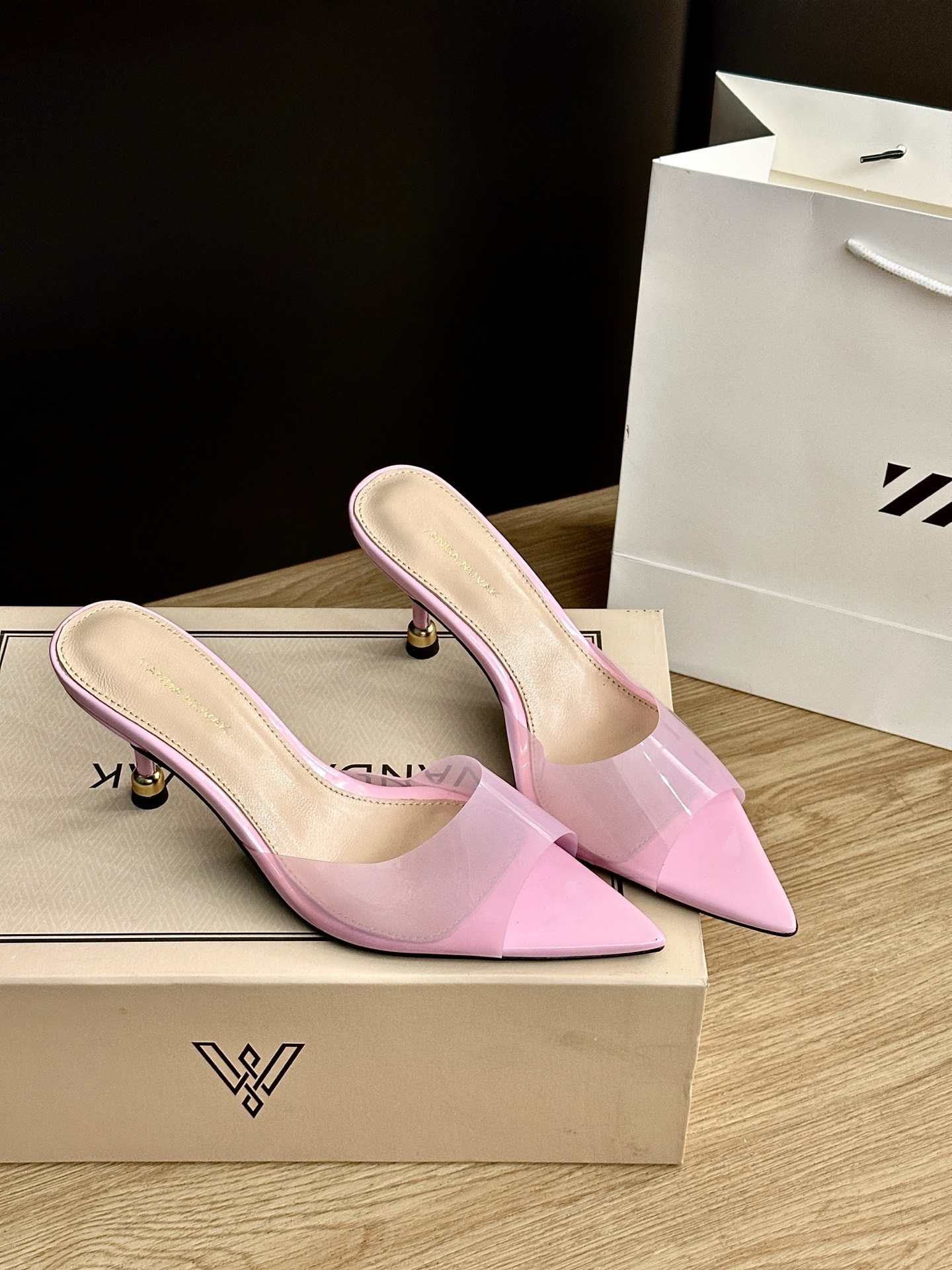 Italian Brand P650 Launches High-Sense Shoe Series with Unique Design and Quality Materials - 图片 4