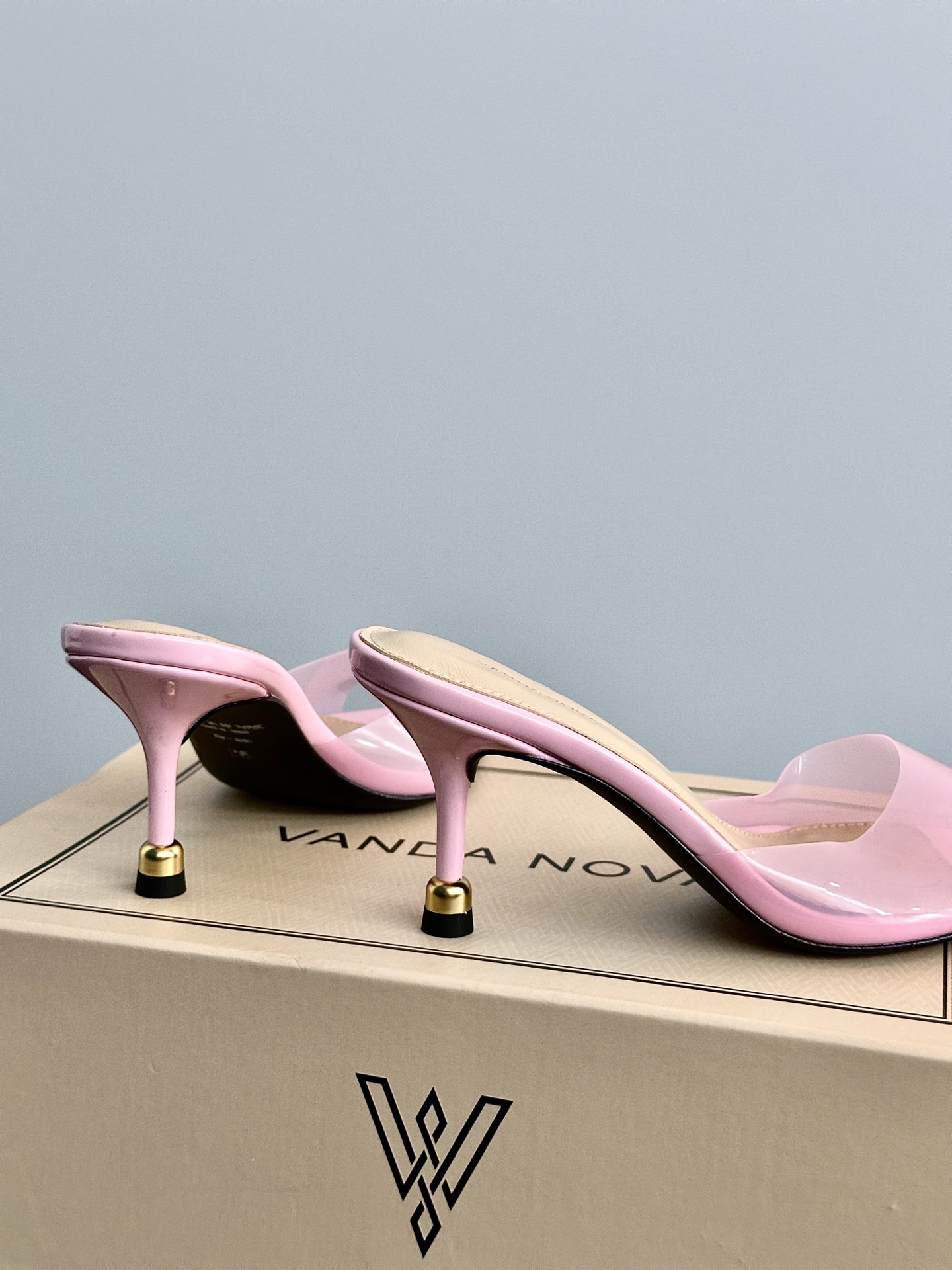Italian Brand P650 Launches High-Sense Shoe Series with Unique Design and Quality Materials - 图片 8