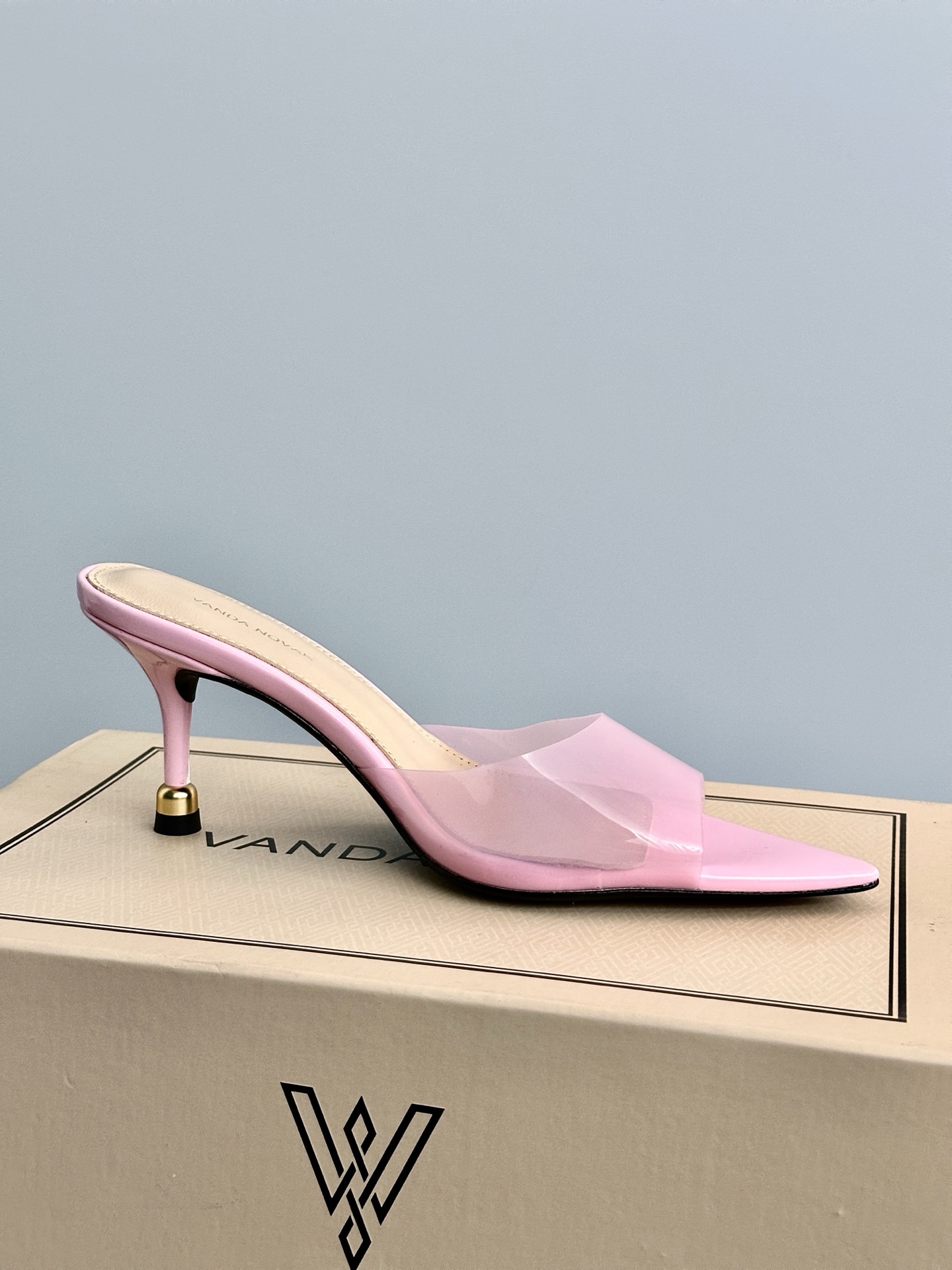 Italian Brand P650 Launches High-Sense Shoe Series with Unique Design and Quality Materials - 图片 7