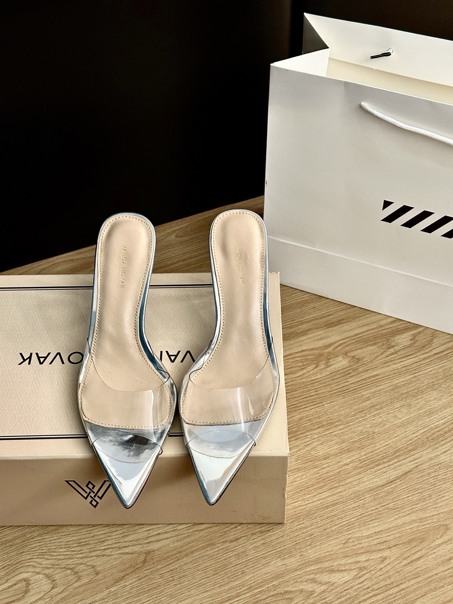 Italian Brand P650 Launches High-Sense Shoe Series with Unique Design and Premium Materials - 图片 2