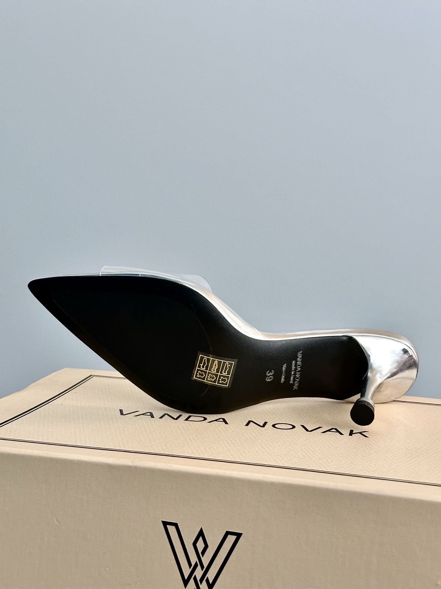 Italian Brand P650 Launches High-Sense Shoe Series with Unique Design and Premium Materials - 图片 9