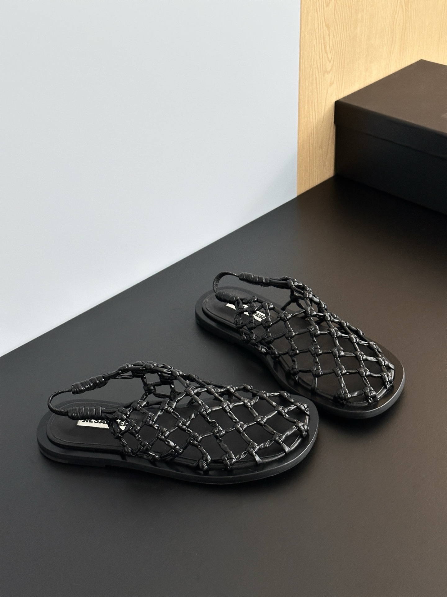 Stylish Crochet Sandals with Soft Sheep Knit Fabric and Real Leather Soles - 图片 5