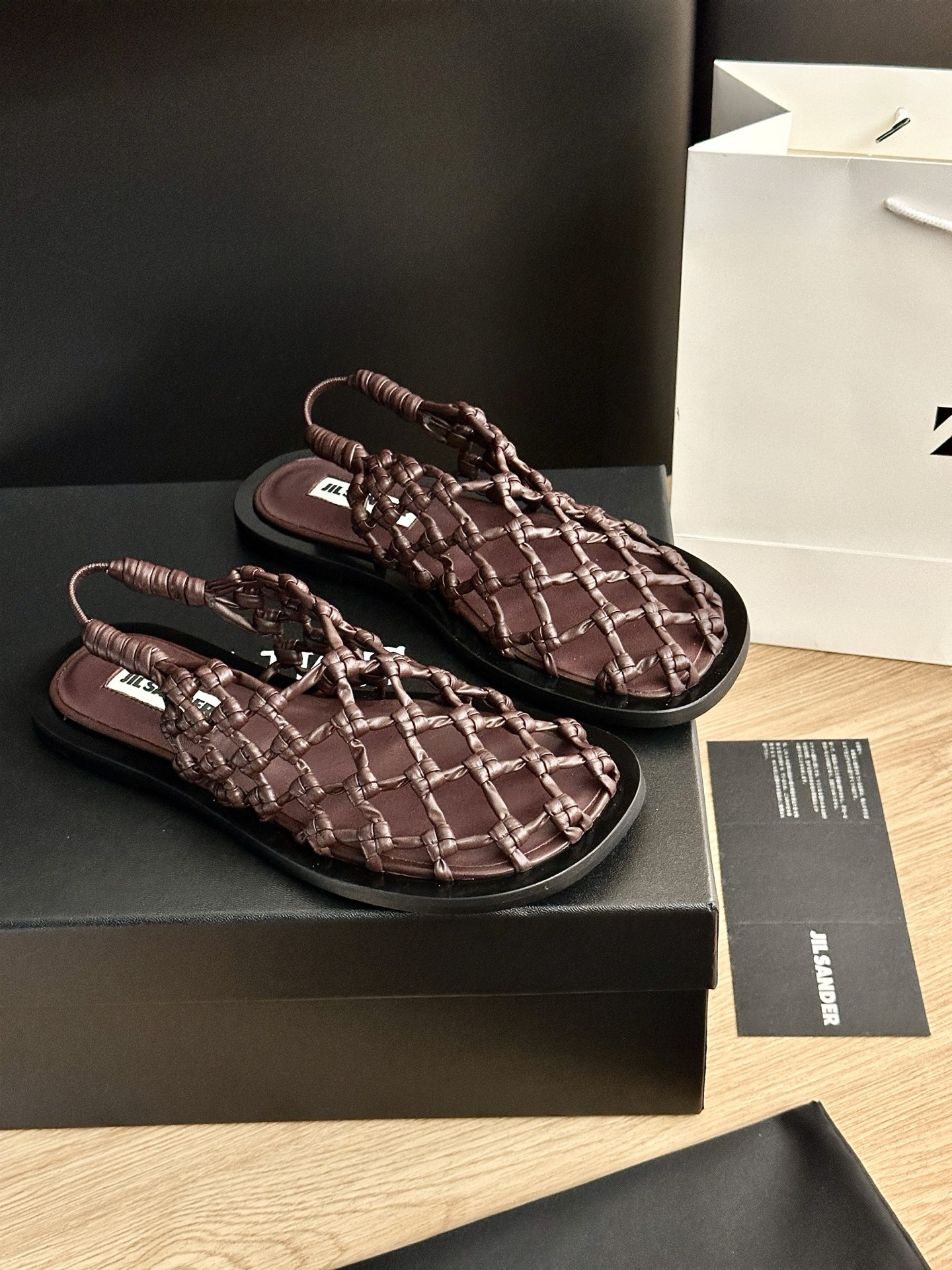 Stylish Crochet Sandals with Soft Sheep Knit and Real Leather Bottoms – Update 25s - 图片 3