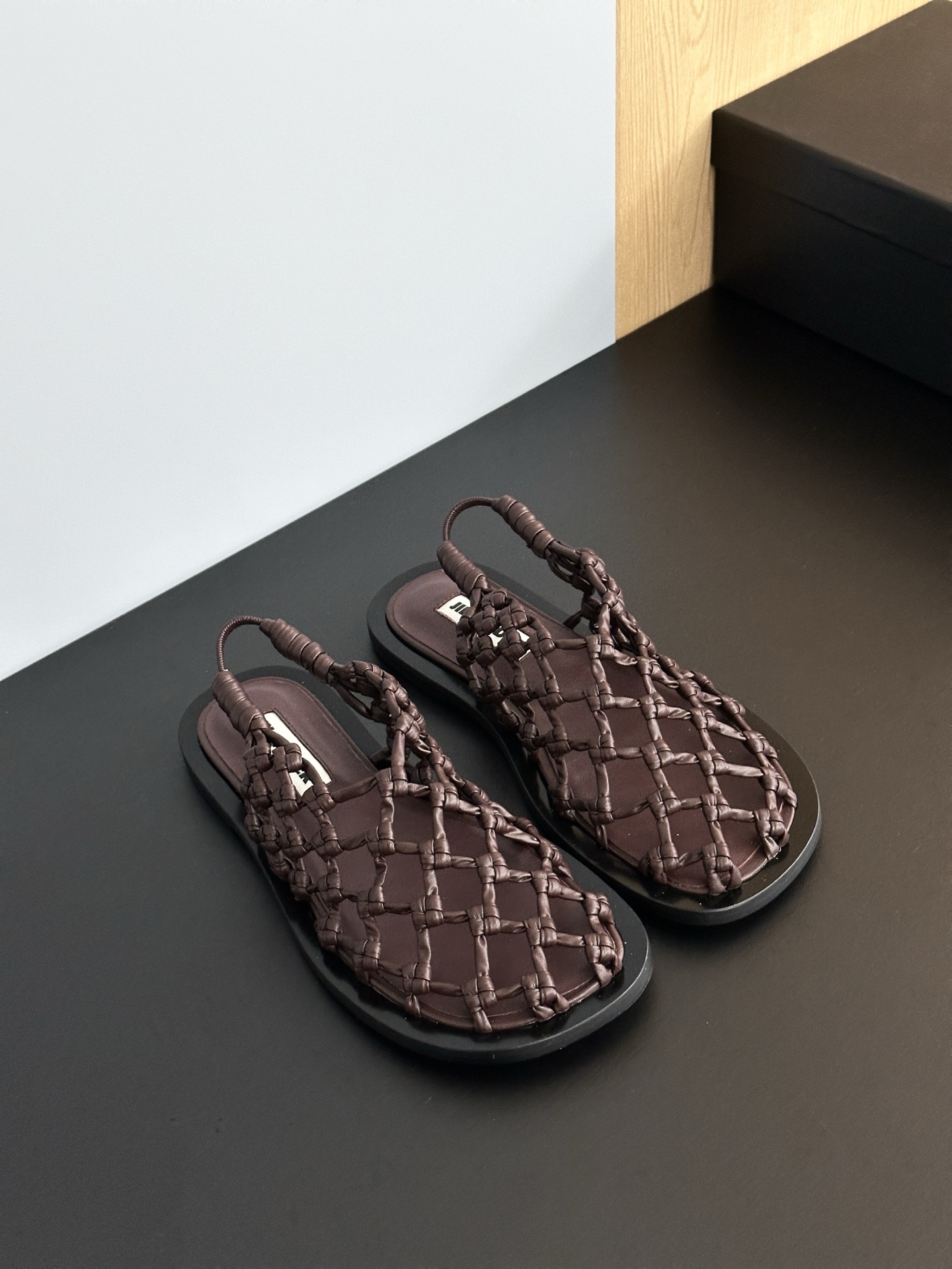 Stylish Crochet Sandals with Soft Sheep Knit and Real Leather Bottoms – Update 25s - 图片 4