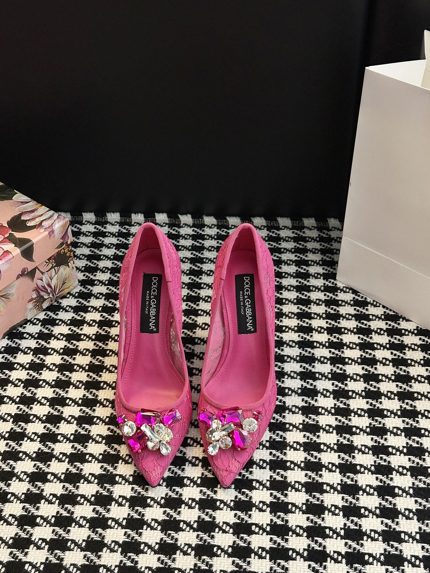 Dolce & Gabbana Shoes: Romantic Ambitions of Sicily in Every Detail - 图片 2