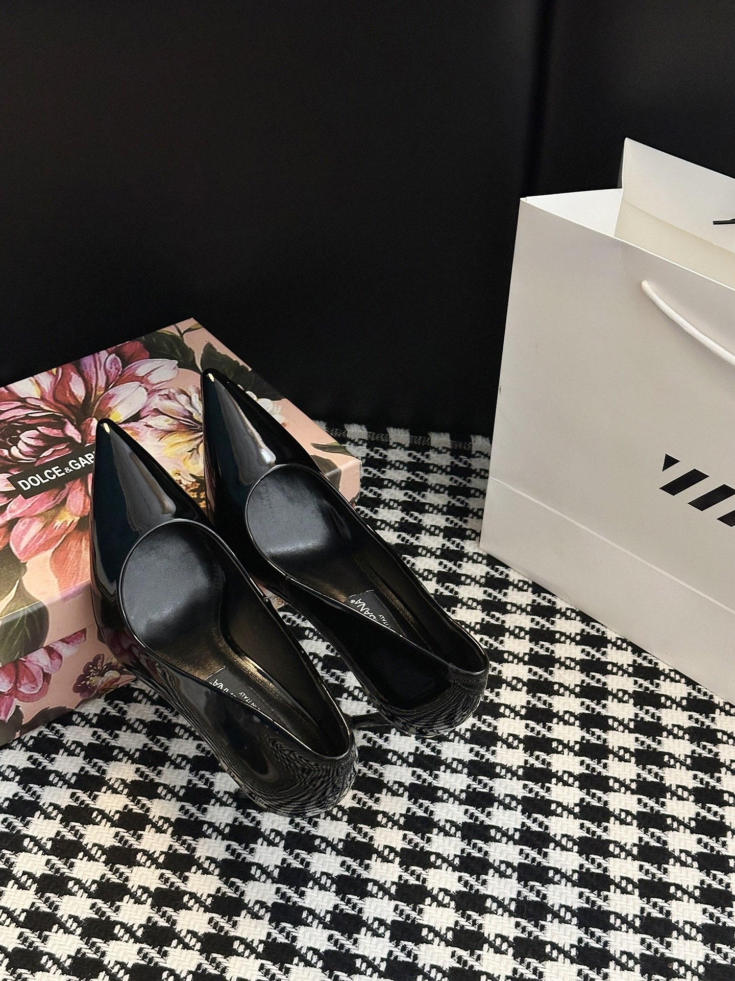 Dolce & Gabbana Shoes: Sharp Elegance, Timeless Classics, Premium Quality - 图片 5