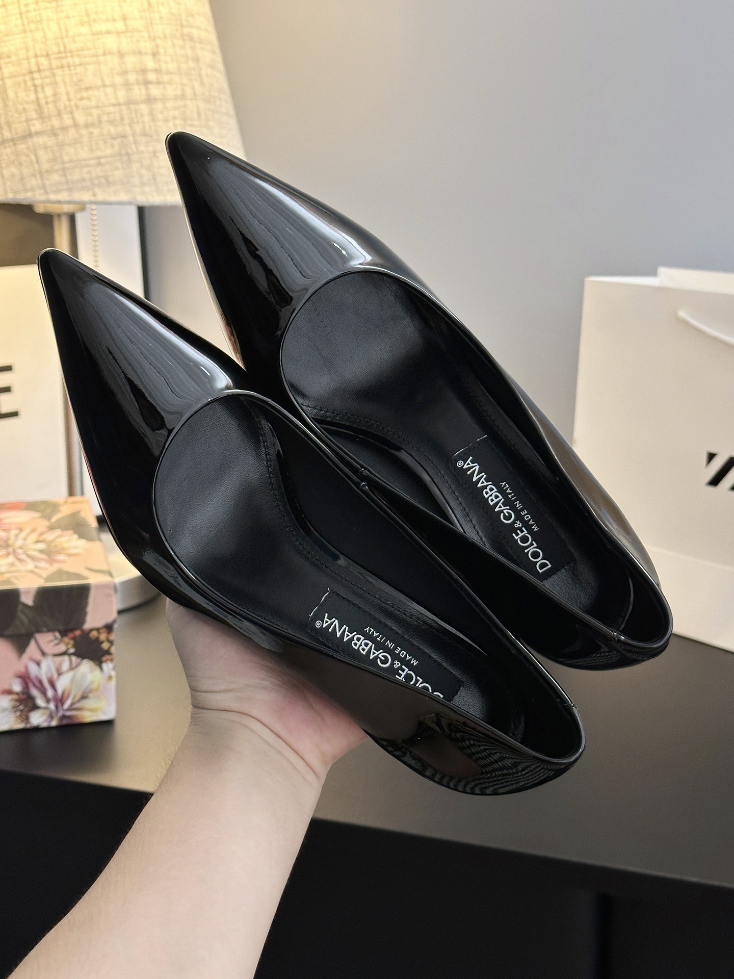 Dolce & Gabbana Shoes: Sharp Elegance, Timeless Classics, Premium Quality - 图片 8