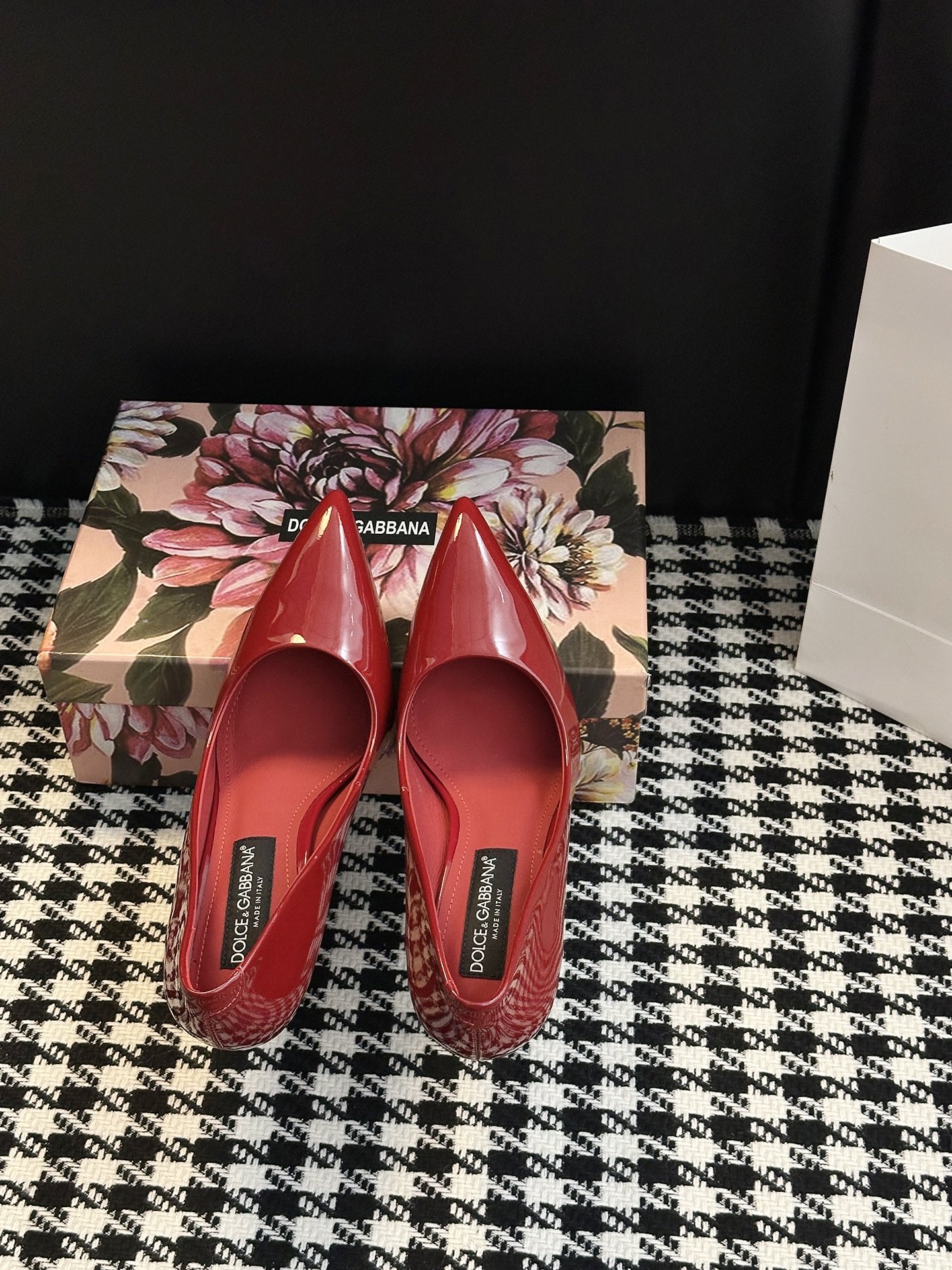 Dolce & Gabbana Shoes: Elegant, Sharp, Timeless. - 图片 4