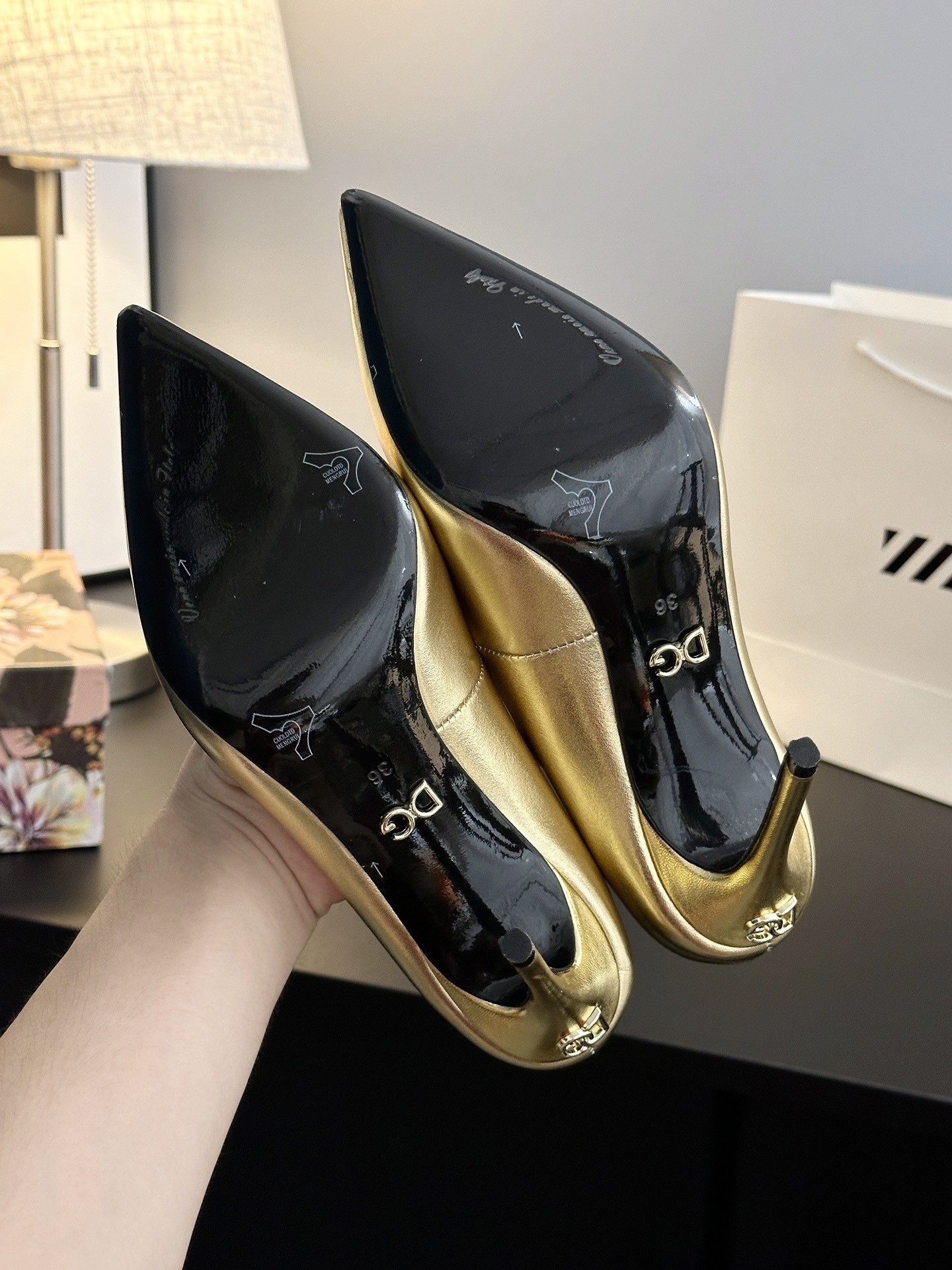 Dolce & Gabbana Shoe Collection: Elegant, Sharp, Timeless Design in Various Colors - 图片 9