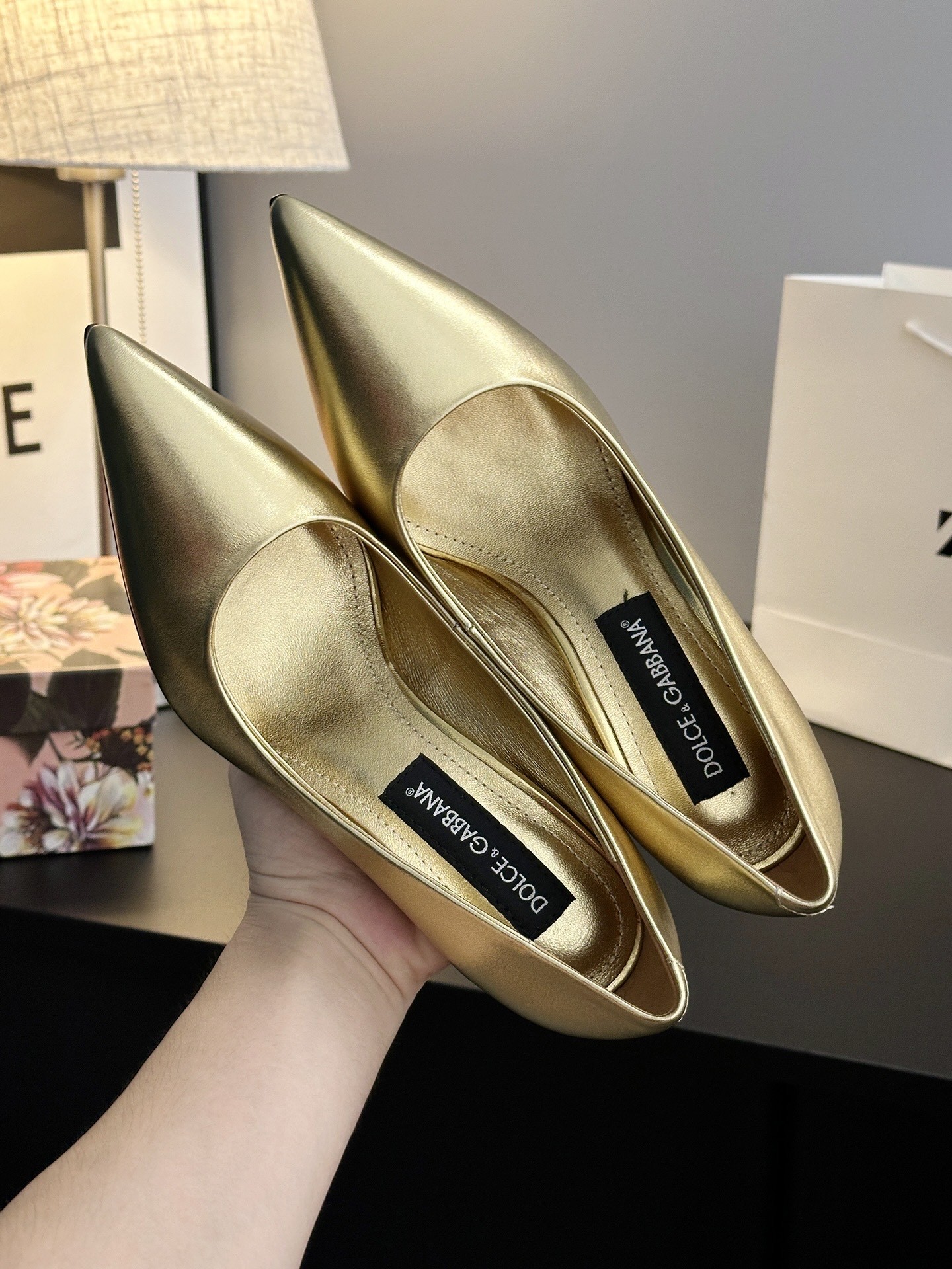 Dolce & Gabbana Shoe Collection: Elegant, Sharp, Timeless Design in Various Colors - 图片 8