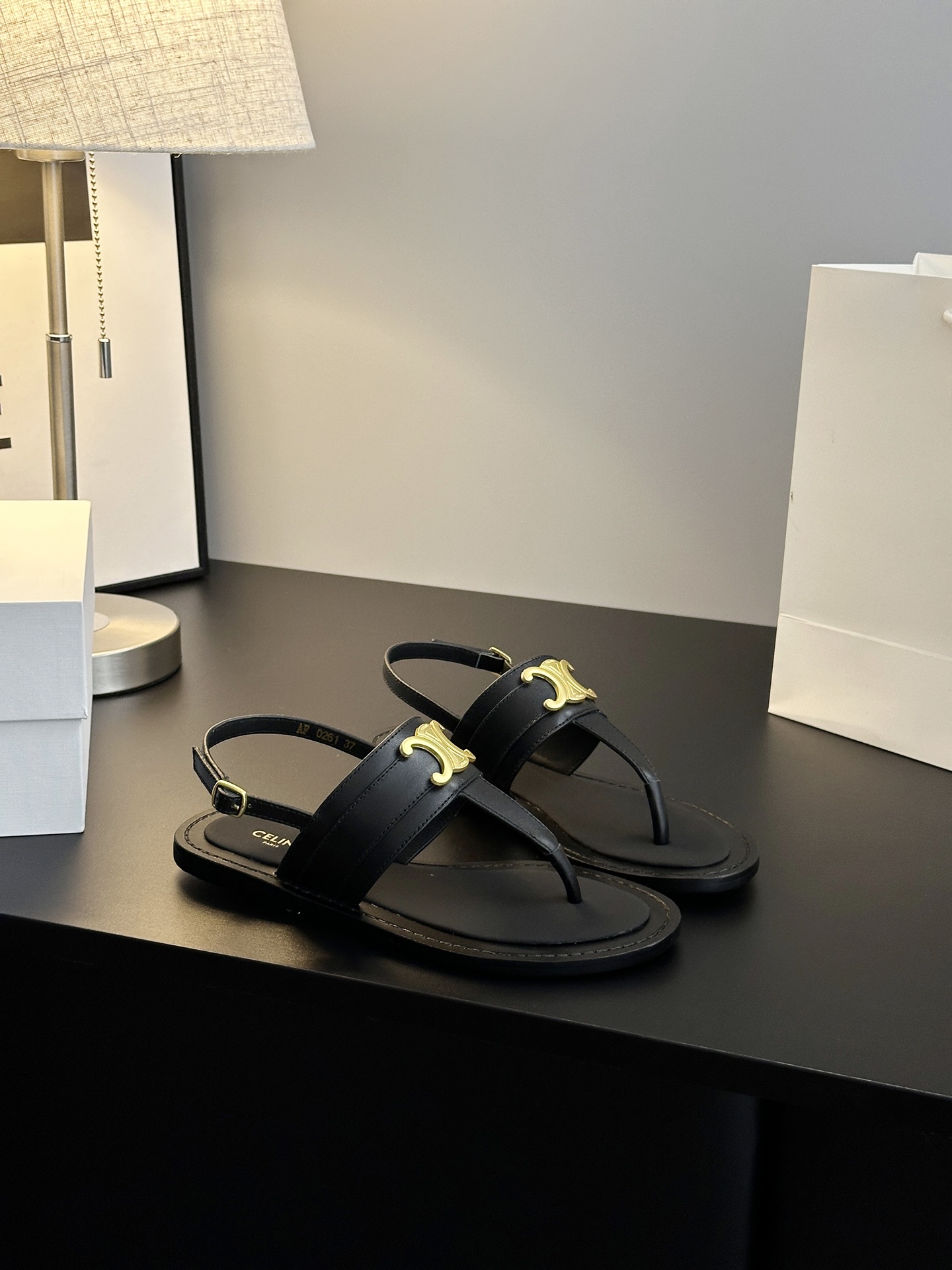 New Celine SS Phlyn Bullet Roman Shoes: Vintage Retrospect, Premium Leather, Full Package. - 图片 5