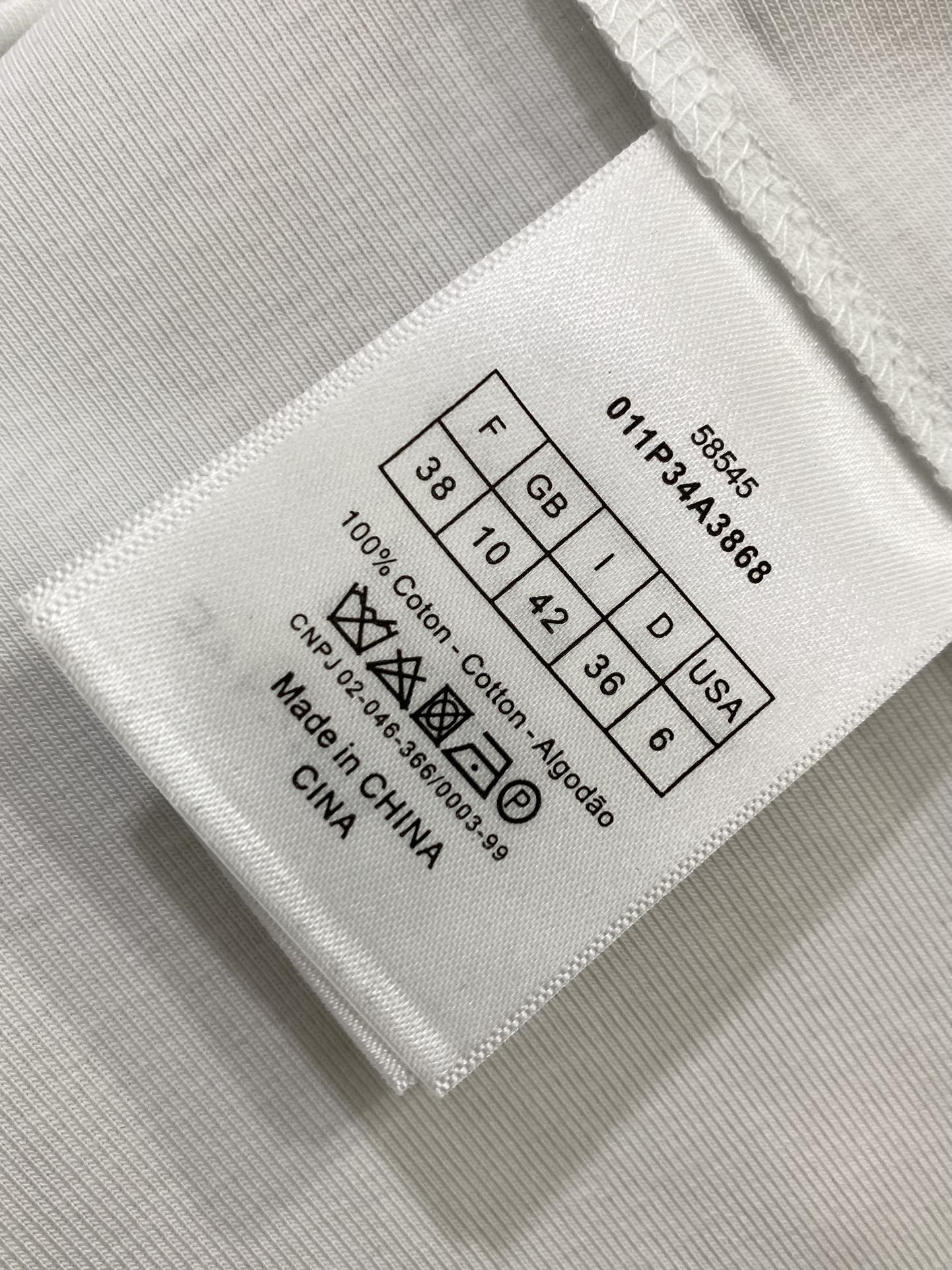 High-Quality Women’s Clothes with Original Packaging, YS25/New. Net T-Shirt in Short-Winded Design - 图片 4