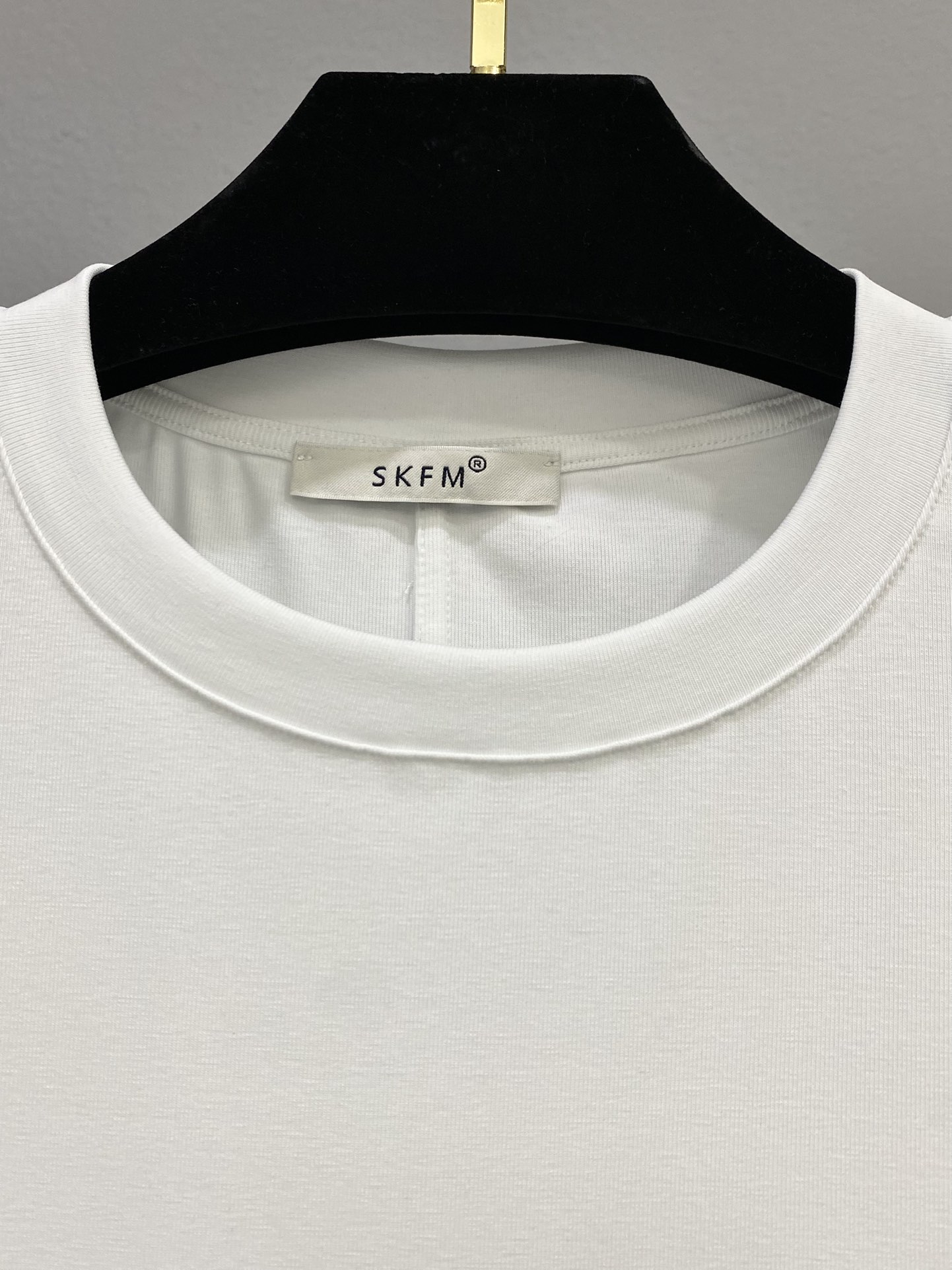 High-Quality Women’s Clothes with Original Packaging, YS25/New. Net T-Shirt in Short-Winded Design - 图片 2