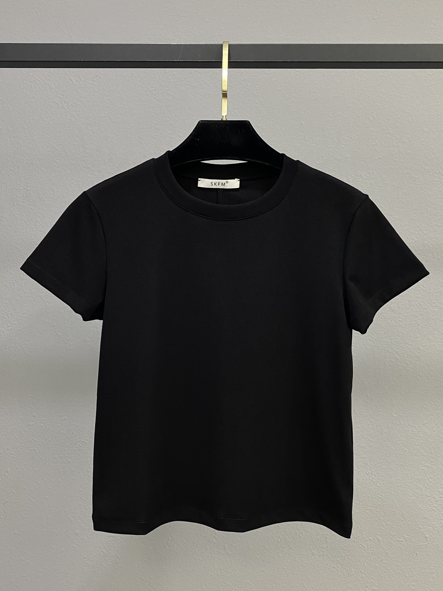 High-Quality Women’s Clothes with Original Packaging: YS25/New.Net T-Shirt, Short-Winded Design, SML. - 图片 2