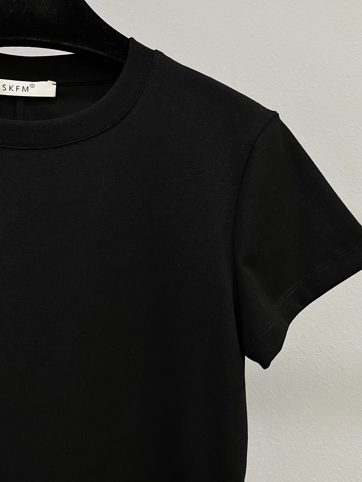 High-Quality Women’s Clothes with Original Packaging: YS25/New.Net T-Shirt, Short-Winded Design, SML. - 图片 4