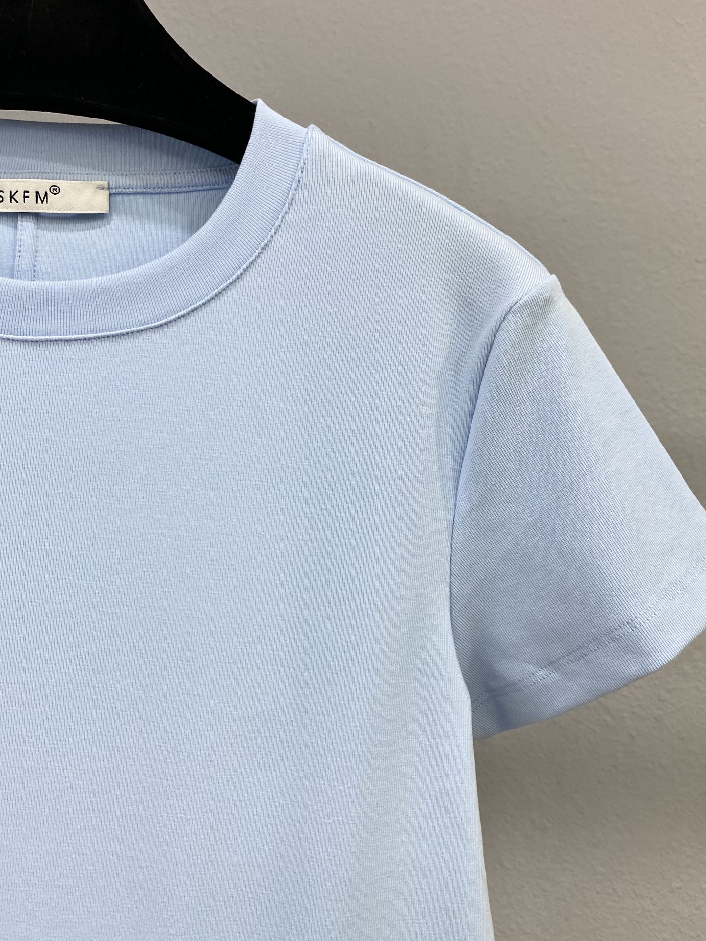 High Quality Women’s Clothes with Original Packaging, New Net T-Shirt Design - 图片 5