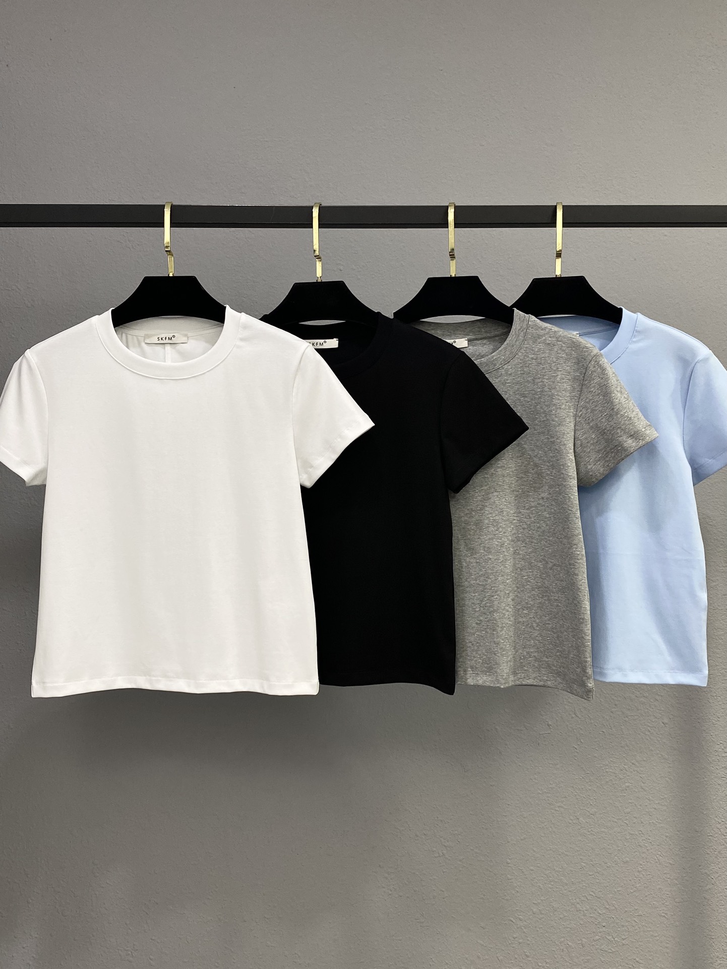 High Quality Women’s Clothes with Original Packaging, New Net T-Shirt Design - 图片 1