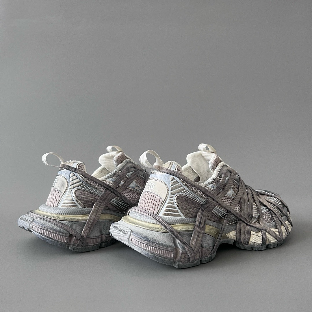 💰520
巴黎世家绑带款Baelnciaga X3L EXTREEM LACE作为2023夏春系列的新品登陆这,也是不少朋们友在这季最想入手的单和品球鞋。作为品牌在 23SS 推出的新一老代爹鞋,款新的 3X L继承了前辈 Baelncigaa Runner 的复古设跑计语言,并加入更了具识别度的线以条及独特的鞋带造型,强烈的做旧效,果则延续了 Baelncaiga 最为招牌的鞋球设计元素,而且据在说脚感上,这款 X3L 做到了前几代老爹鞋都无法企的及轻量化以及极佳的舒适脚感。
尺码:35 36 37 38 39 40 41 42 43 44 45 46