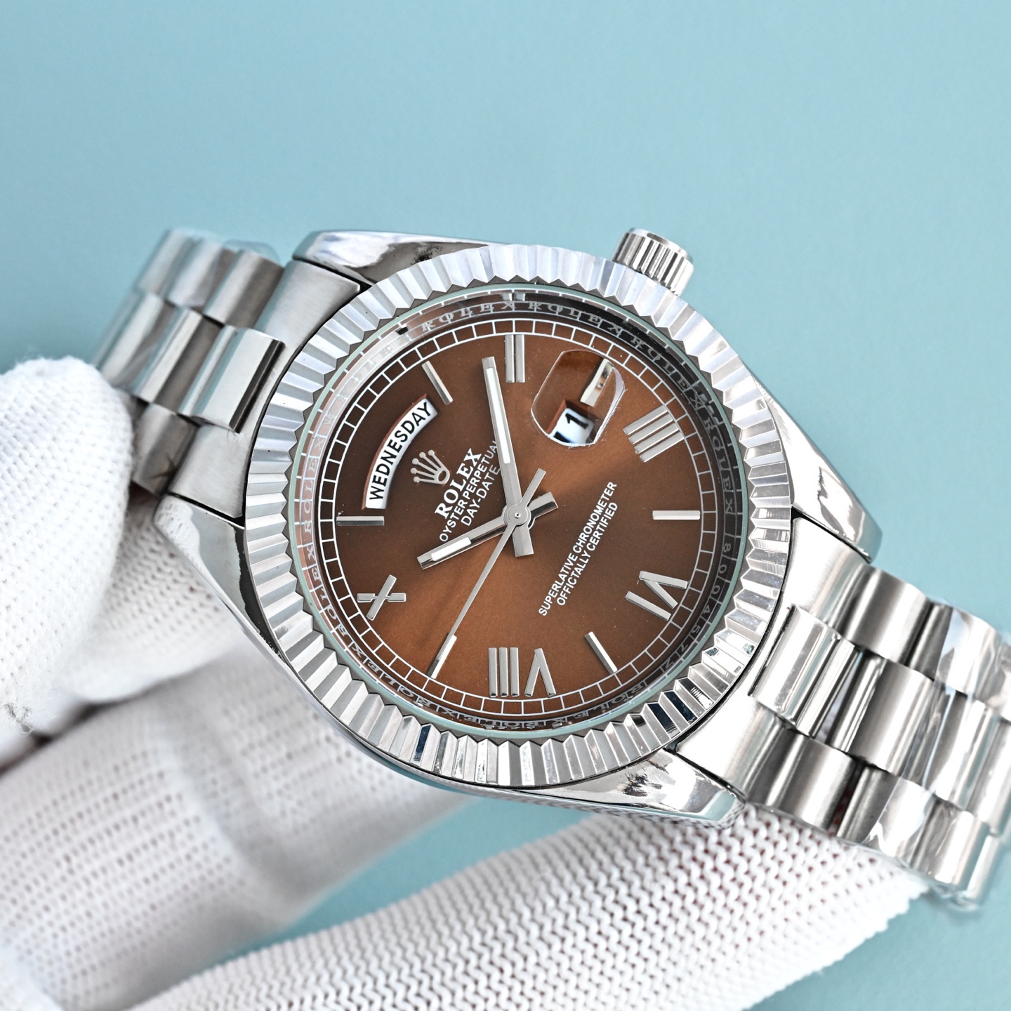 ❤️250包邮/原单代购级别
劳力士速卖通爆款日志双历防机械走时石英表实心钢带三度防水