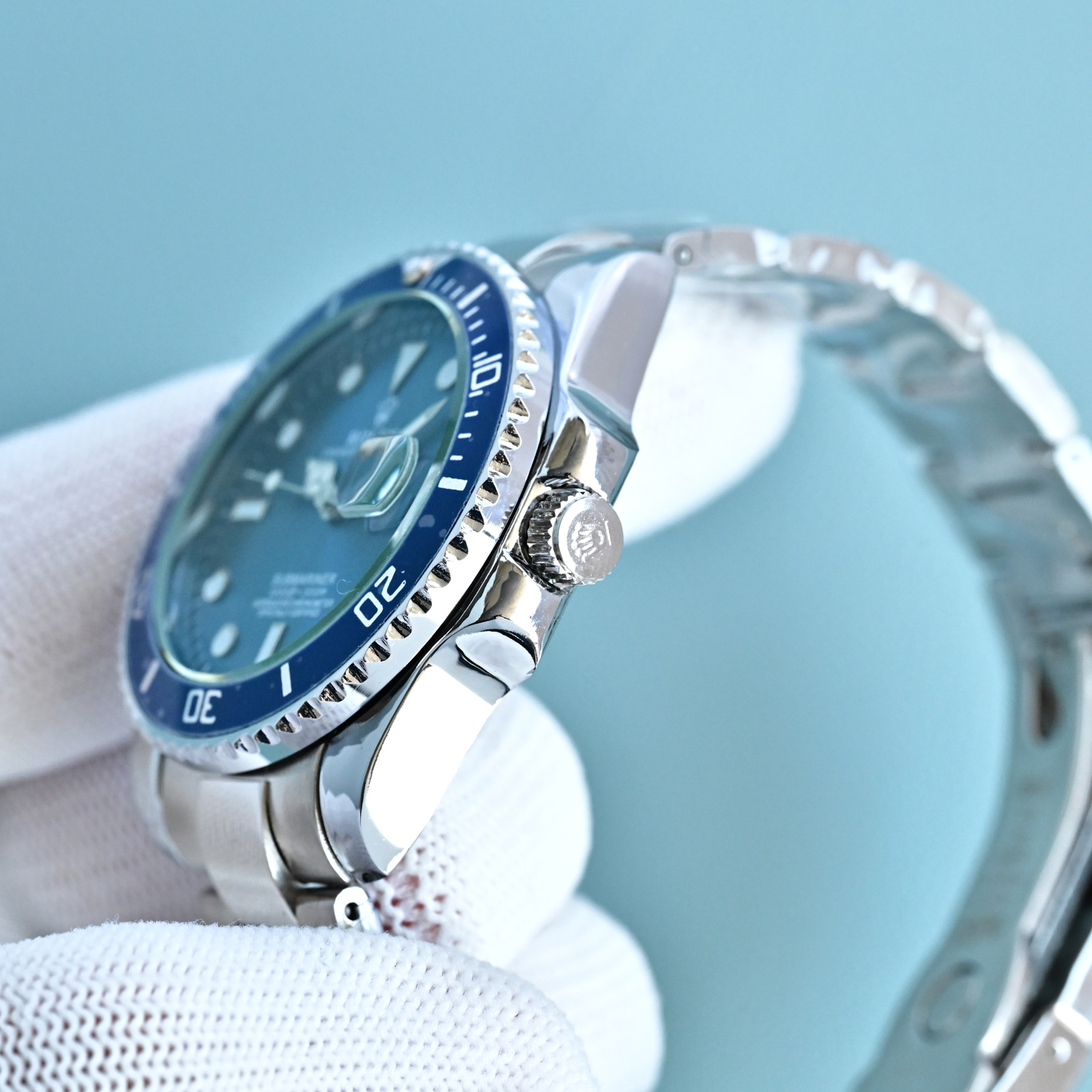 ❤️250包邮/原单代购级别
劳力士速卖通爆款蓝鬼防机械走时石英表实心钢带三度防水