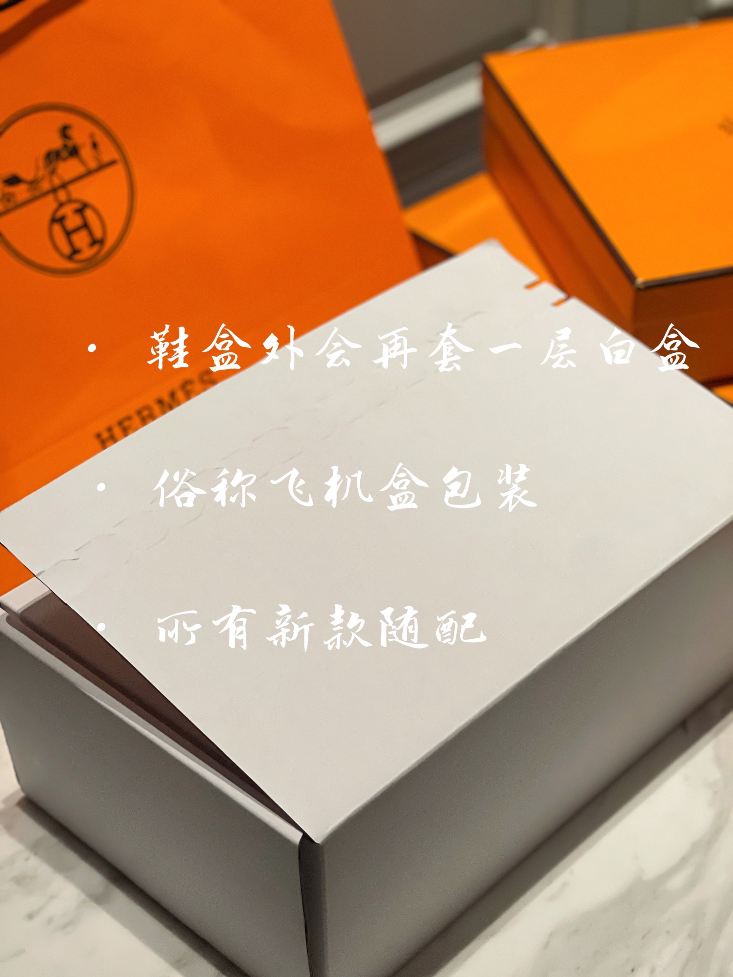 NO:263611,The latest overseas simultaneous and consistent packaging. There are all genuine products that match them, so that every detail is done in place, loafers, loafers19860909最新海外同步一致包装 正品有的配套都有,把每个细节都做到位,乐福鞋,loafers,Women's Shoes