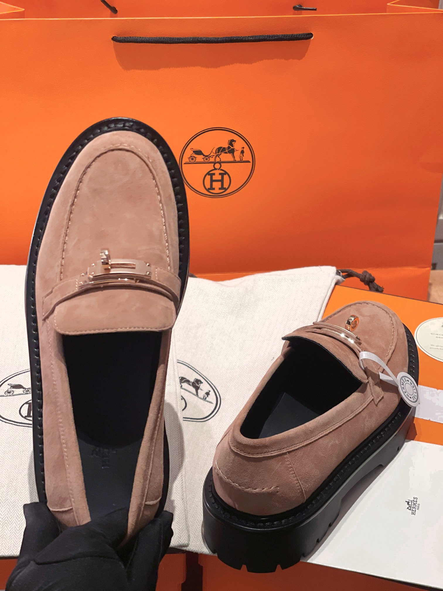 Hermes LCoNe Loafers: Classic Style with Kelly Buckle & Premium Leather 8 i1730972555 6594 1