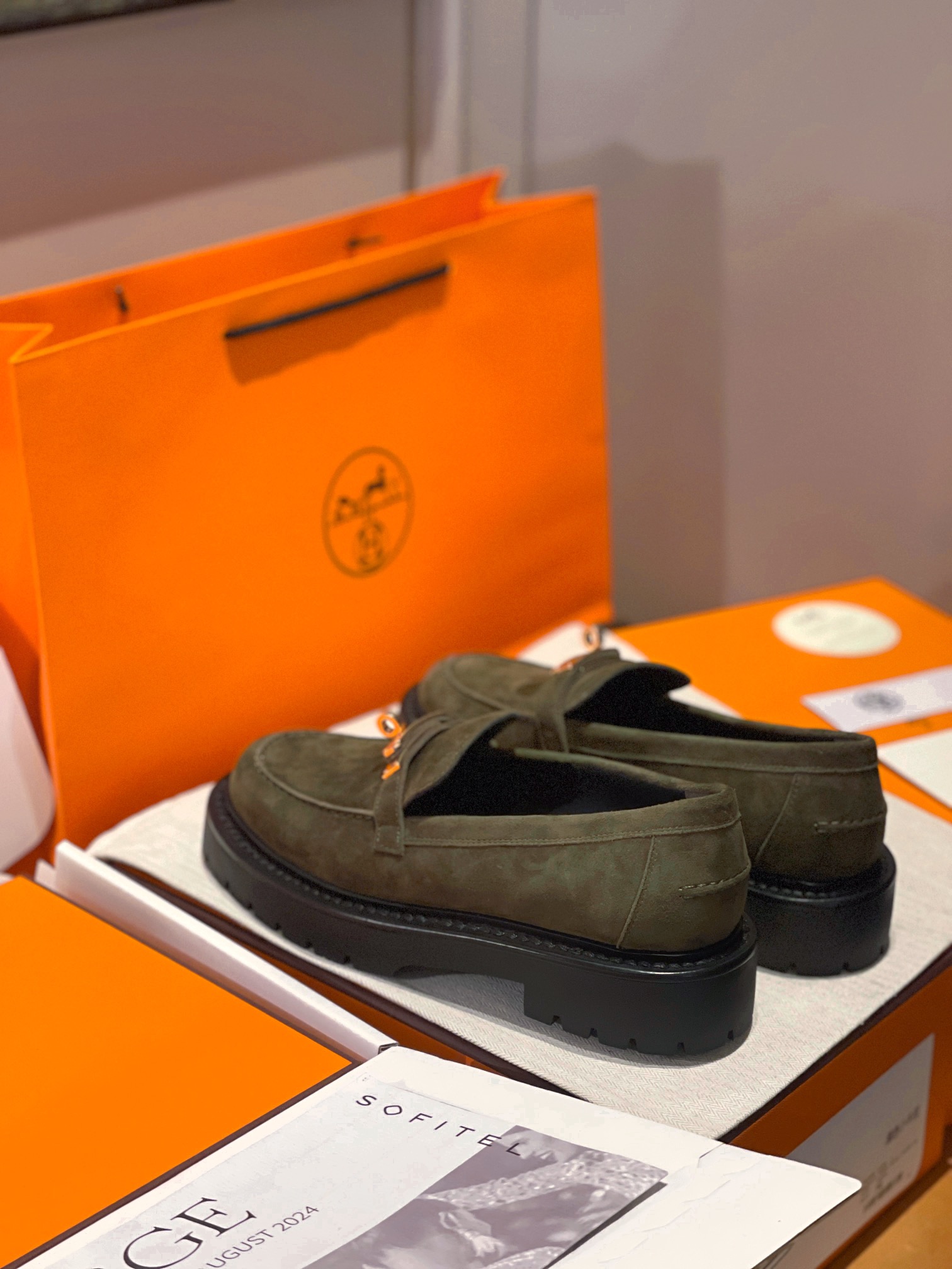 Hermes LCoNe Loafers: Classic Style with Kelly Buckle & Premium Leather 7 i1731077010 3165 4