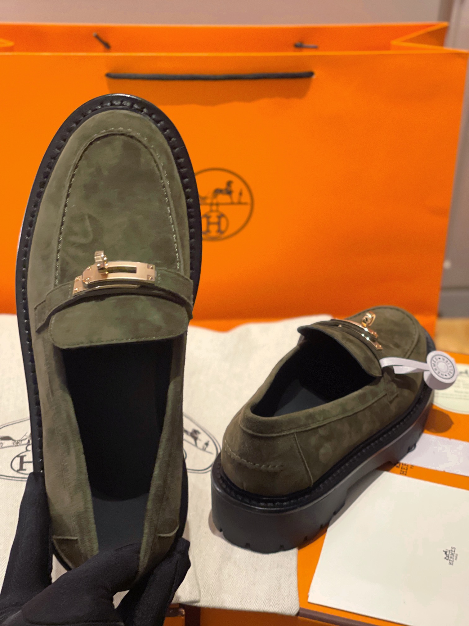 Hermes LCoNe Loafers: Classic Style with Kelly Buckle & Premium Leather 8 i1731078096 2838 0