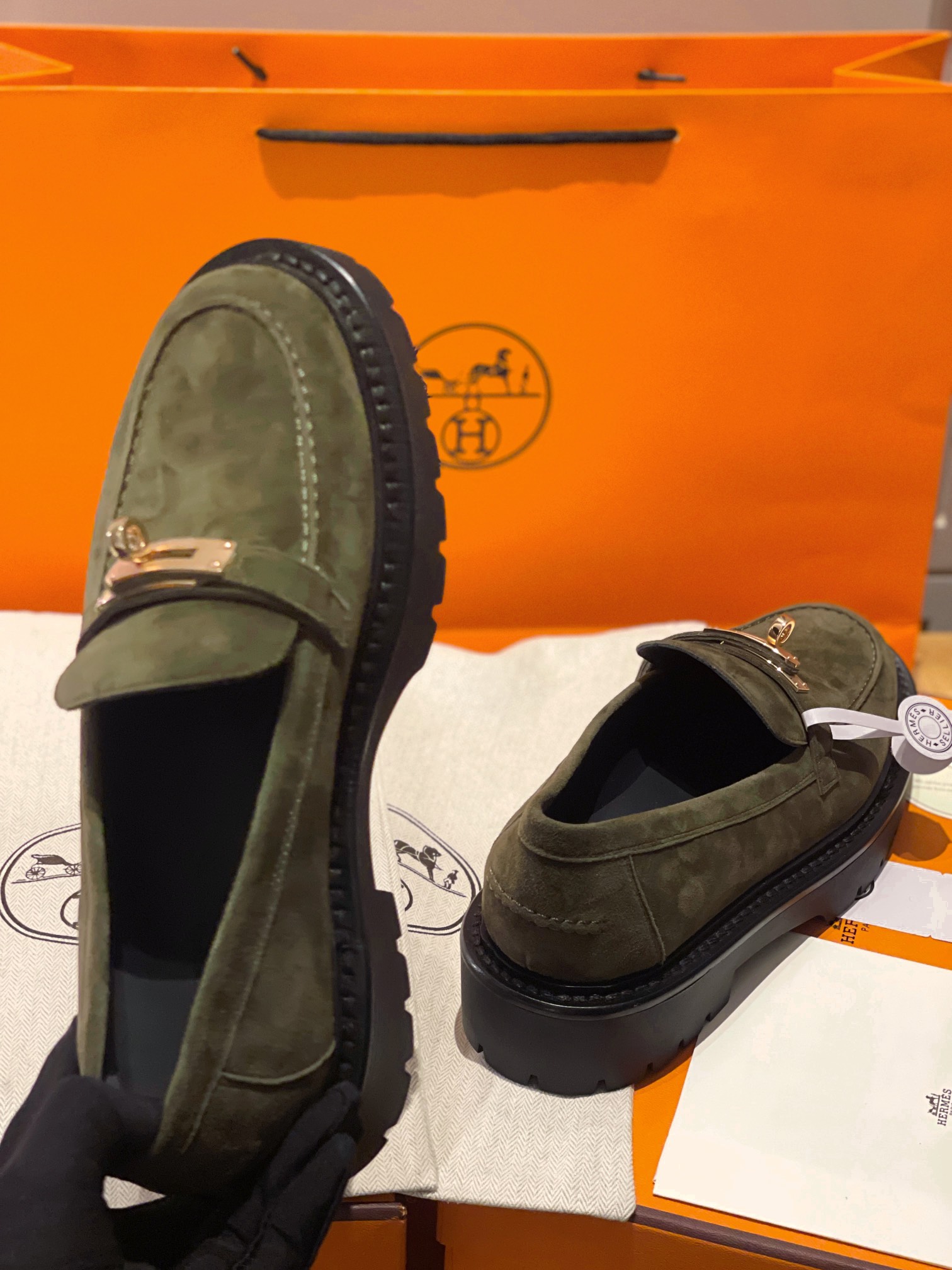 Hermes LCoNe Loafers: Classic Style with Kelly Buckle & Premium Leather 9 i1731078096 6385 1