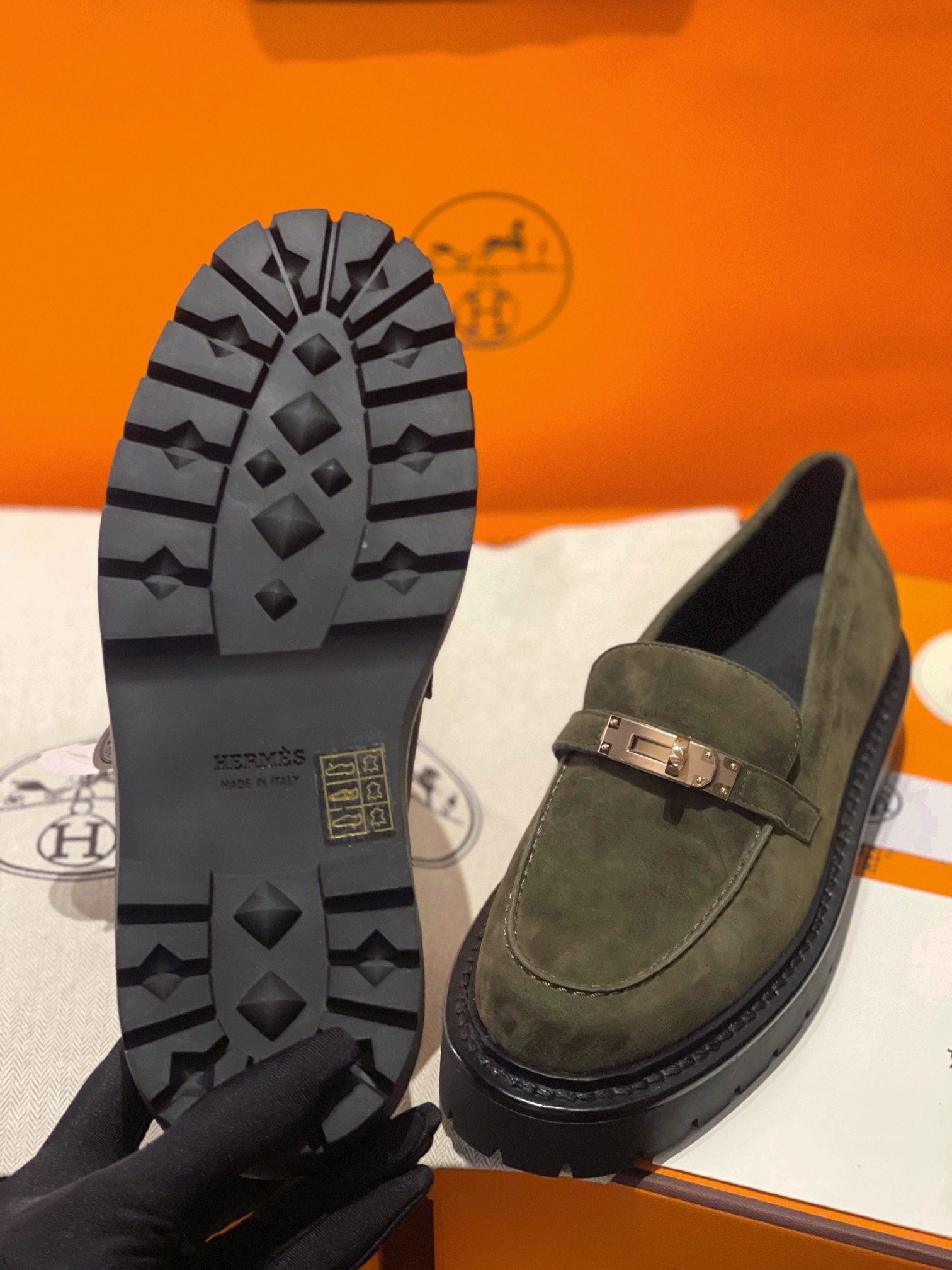 Hermes LCoNe Loafers: Classic Style with Kelly Buckle & Premium Leather 10 i1731078096 6566 2