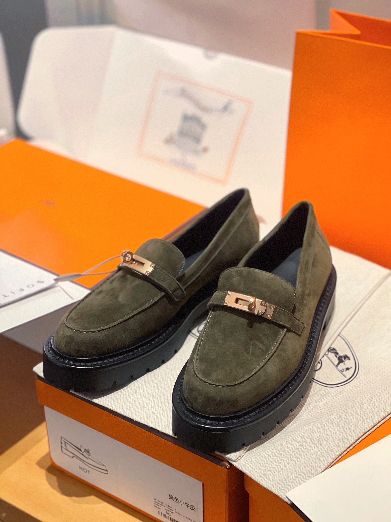 Hermes LCoNe Loafers: Classic Style with Kelly Buckle & Premium Leather 3 i1731078270 5699 0