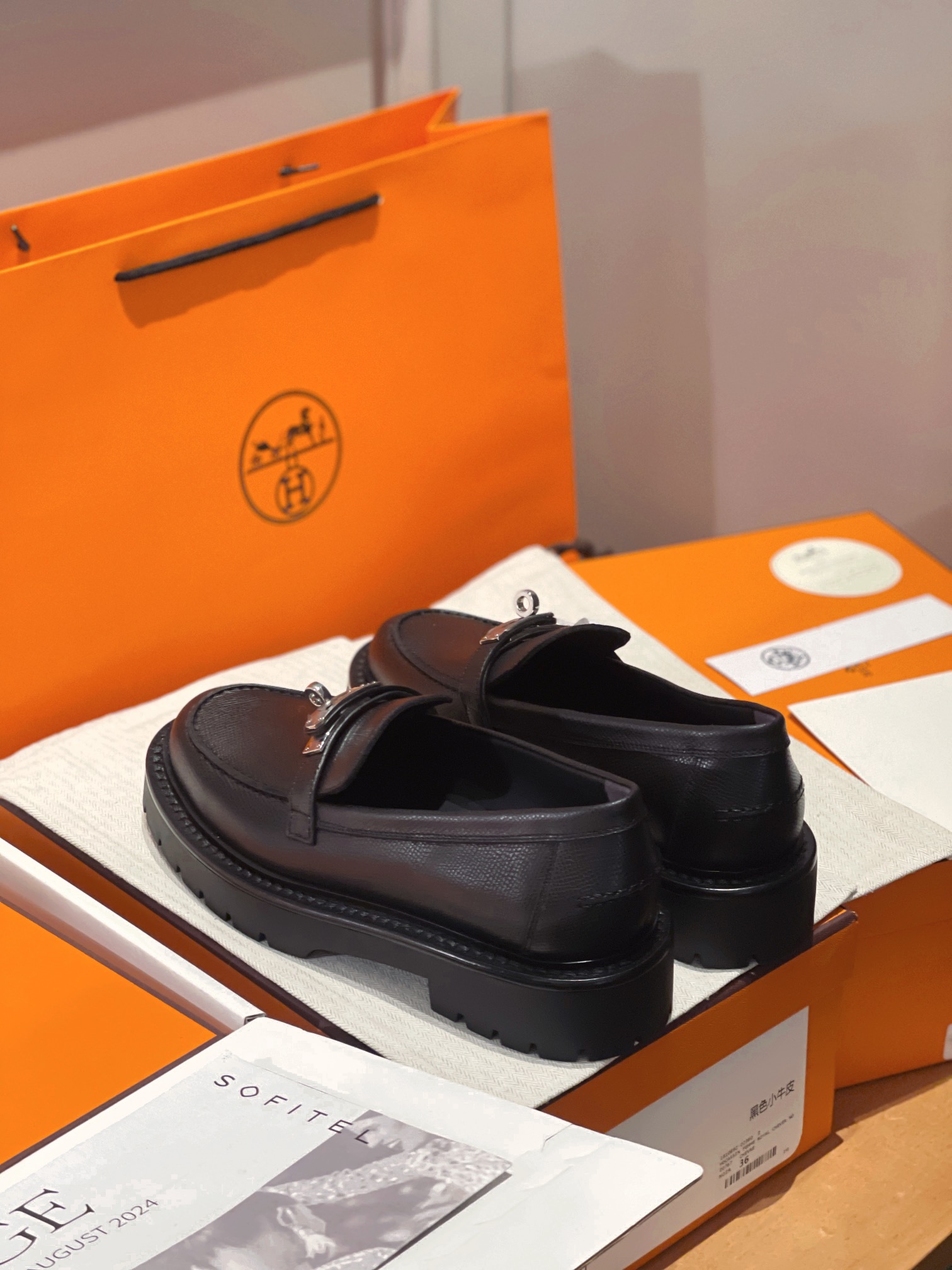 Hermès LCoNe Loafers: Classic Style for Autumn/Winter with Kelly Buckle 5 i1731122995 2591 1